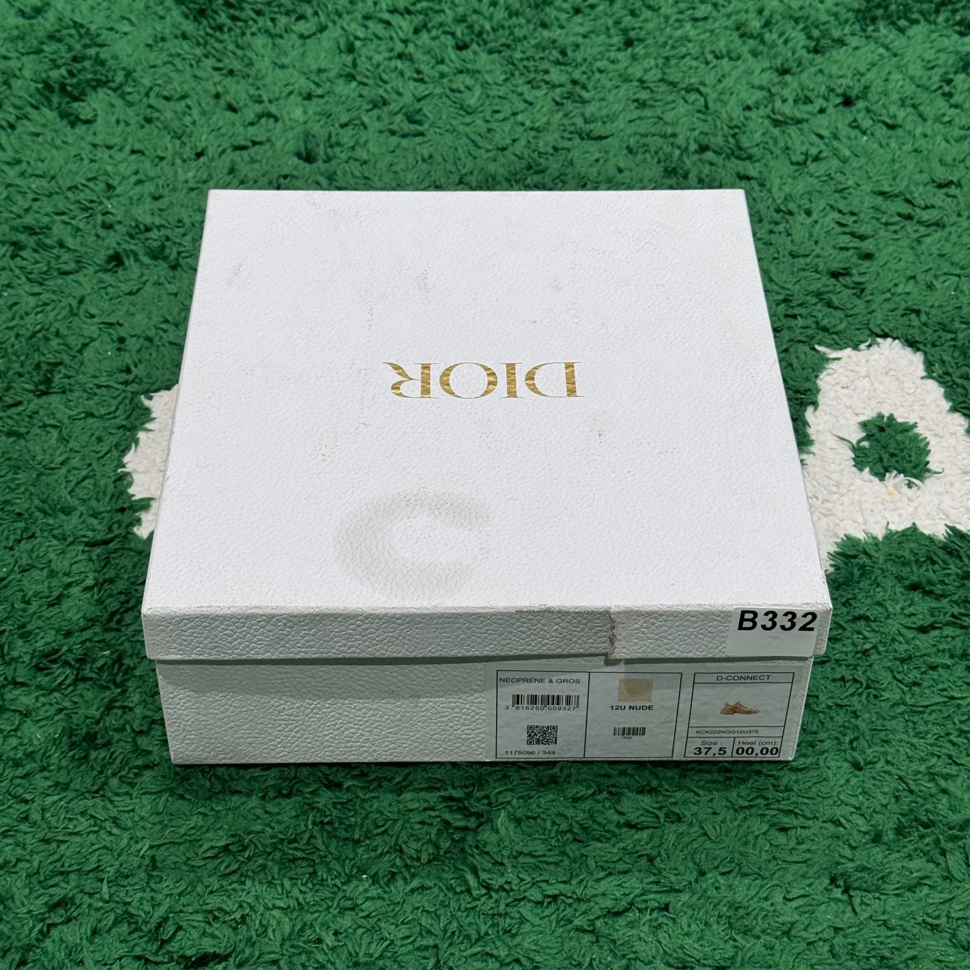 Dior Dior White Lowtop Sneakers us_7-5 Women Size US 7.5 / IT 37.5 - 8 Thumbnail