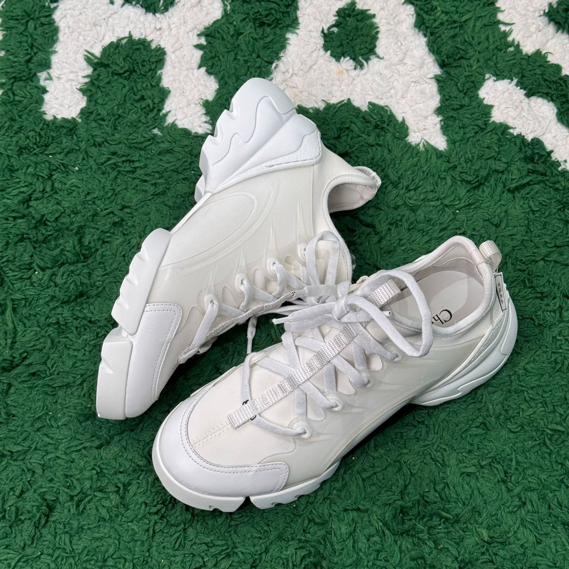 Dior Dior White Lowtop Sneakers us_7-5 Women Size US 7.5 / IT 37.5 - 2 Thumbnail