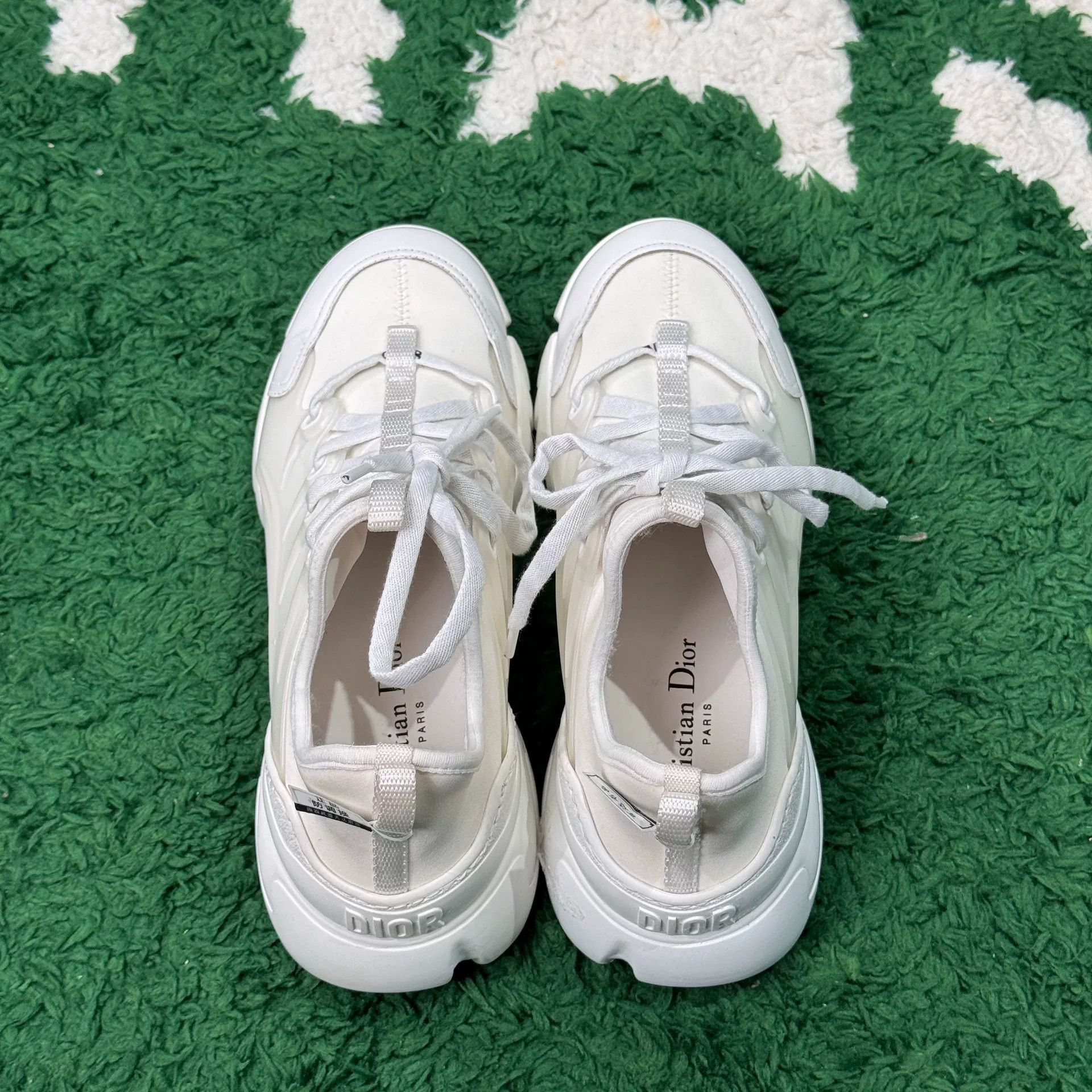 Dior Dior White Lowtop Sneakers us_7-5 Women Size US 7.5 / IT 37.5 - 4 Thumbnail