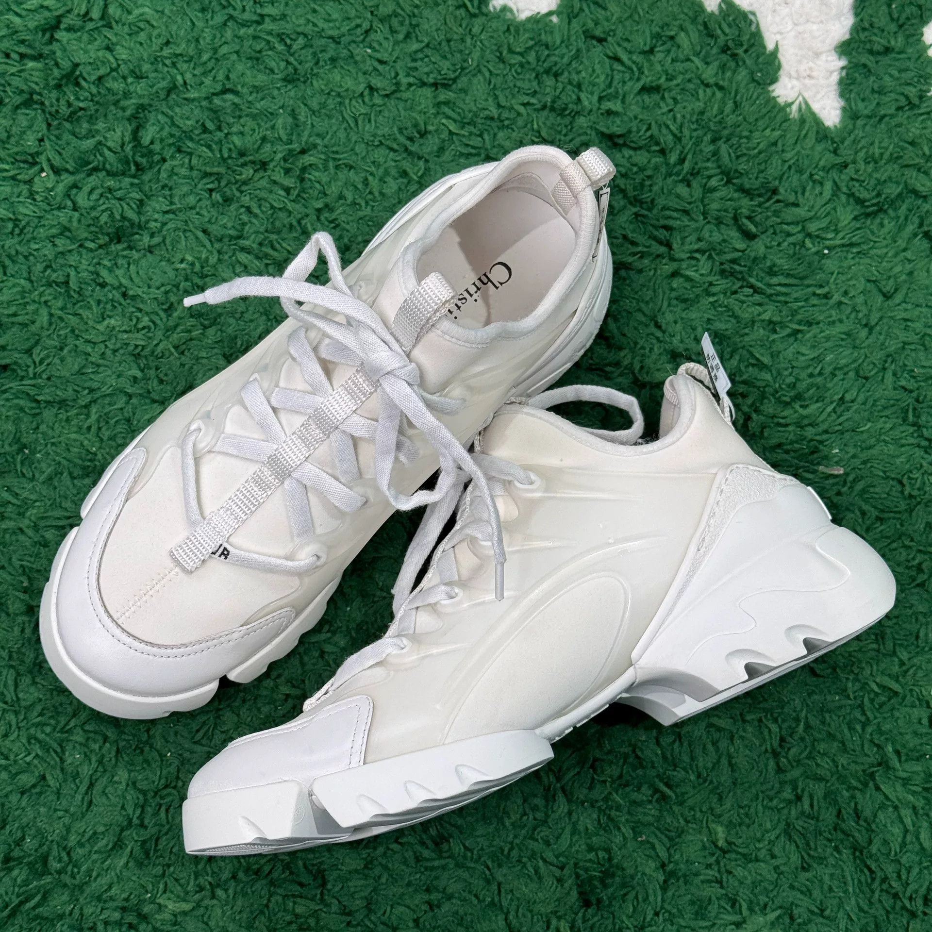 Dior Dior White Lowtop Sneakers us_7-5 Women Size US 7.5 / IT 37.5 - 3 Thumbnail