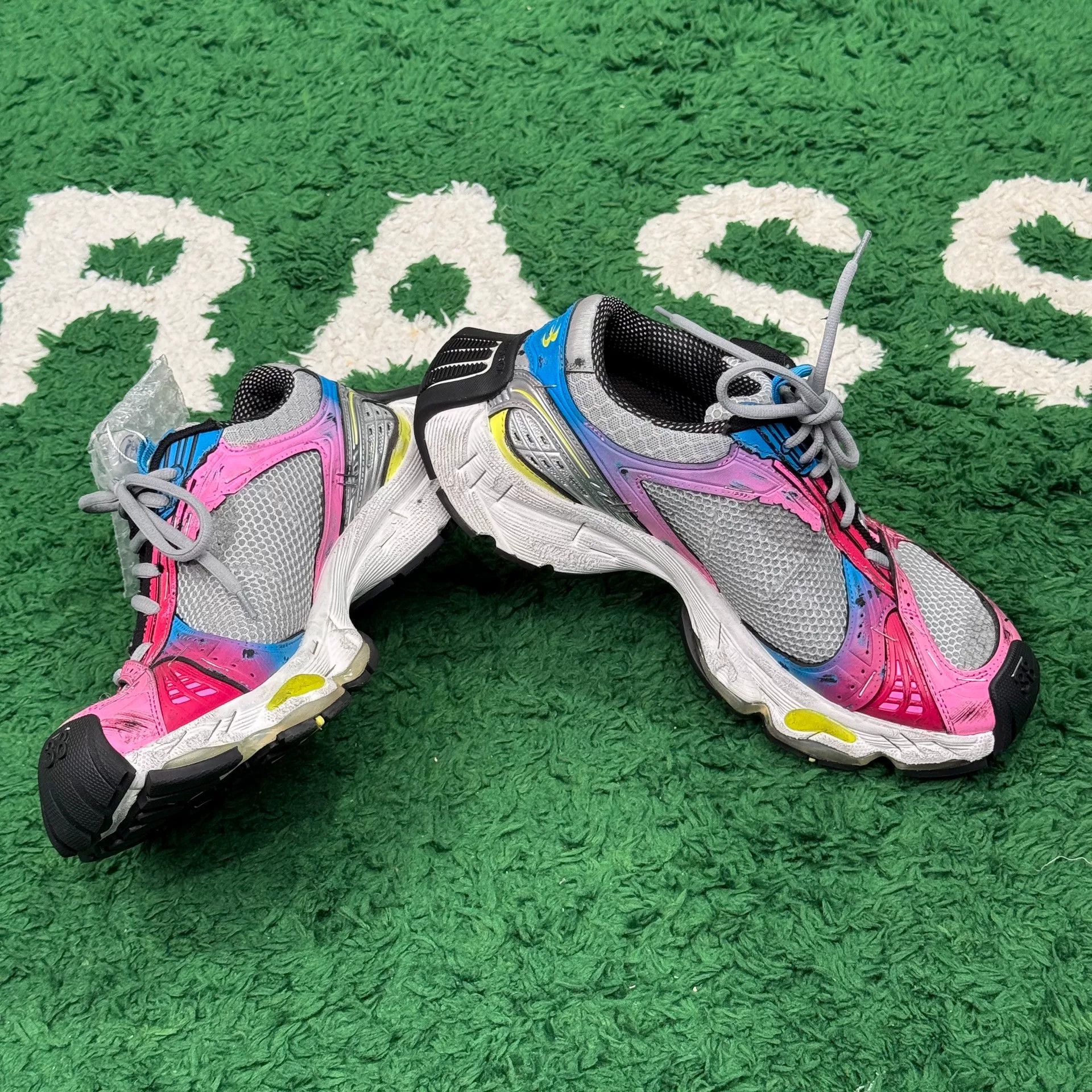 Balenciaga Balenciaga Multi Lowtop Sneakers us_8 Women Size US 8 / IT 38 - 4 Thumbnail