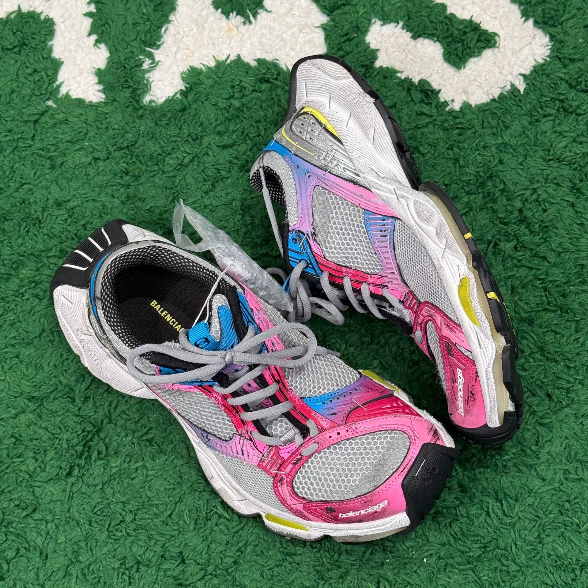 Balenciaga Balenciaga Multi Lowtop Sneakers us_8 Women Size US 8 / IT 38 - 3 Thumbnail