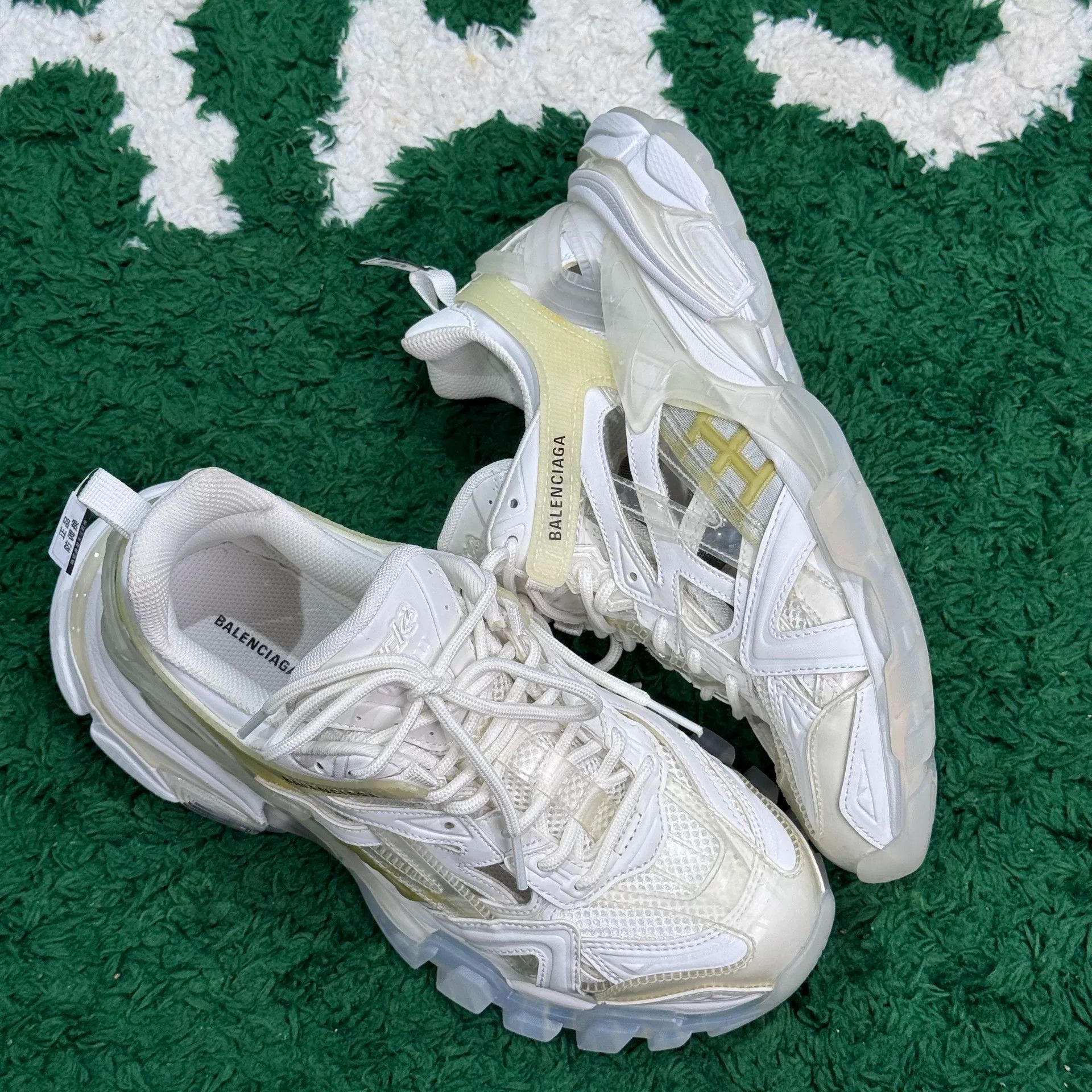 Balenciaga Balenciaga White Lowtop Sneakers us_8 Women Size US 8 / IT 38 - 3 Thumbnail