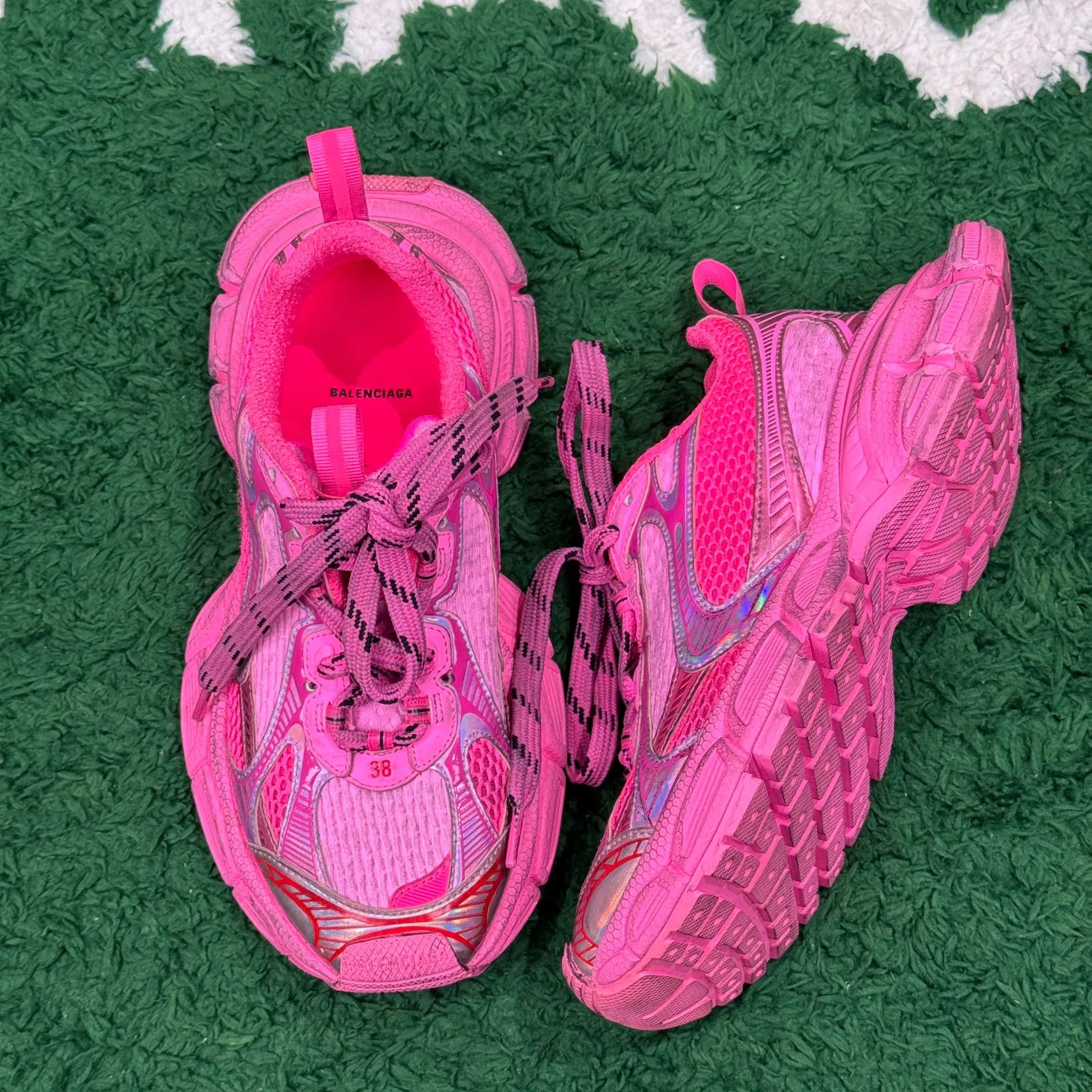 Balenciaga Balenciaga Pink Lowtop Sneakers us_8 Women Size US 8 / IT 38 - 3 Thumbnail