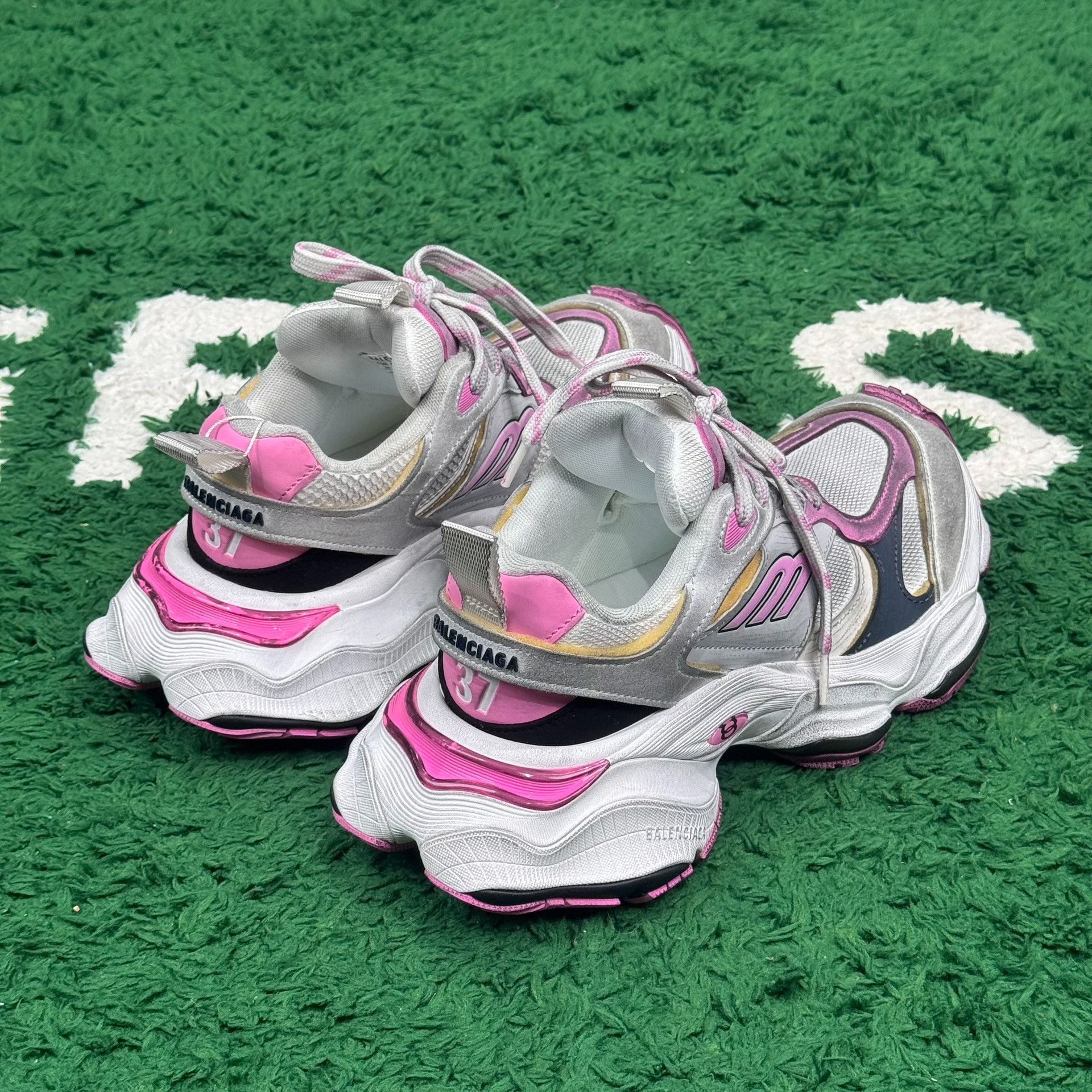 Balenciaga Balenciaga Pink Lowtop Sneakers us_7 Women Size US 7 / IT 37 - 6 Thumbnail