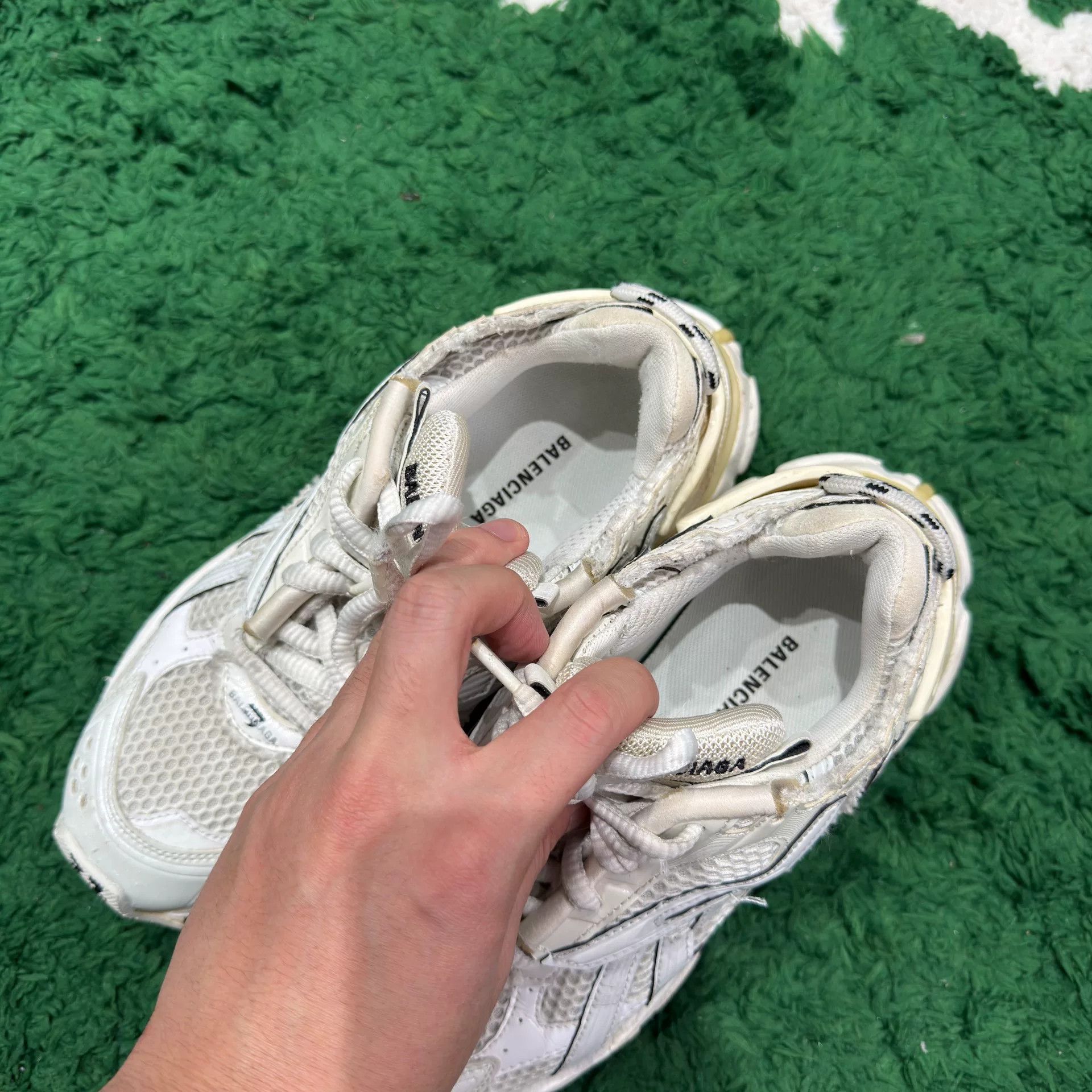 Balenciaga Balenciaga Running White Lowtop Sneakers us_7 Women Size US 7 / IT 37 - 5 Thumbnail
