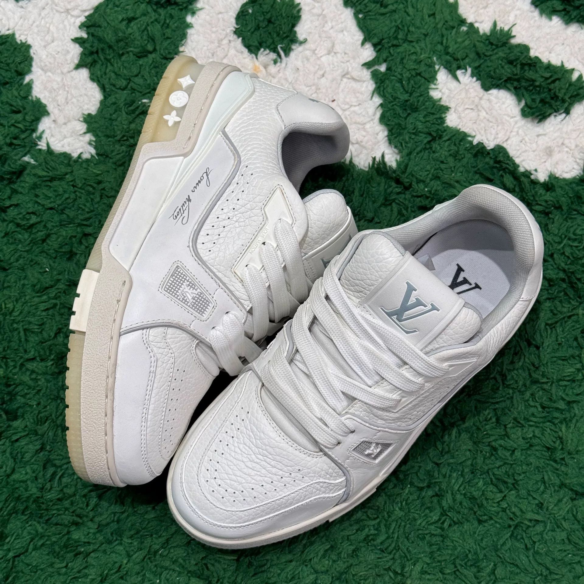 Louis Vuitton Louis Vuitton Training White Lowtop Sneakers us_7-5 Women Size US 7.5 / IT 37.5 - 2 Thumbnail