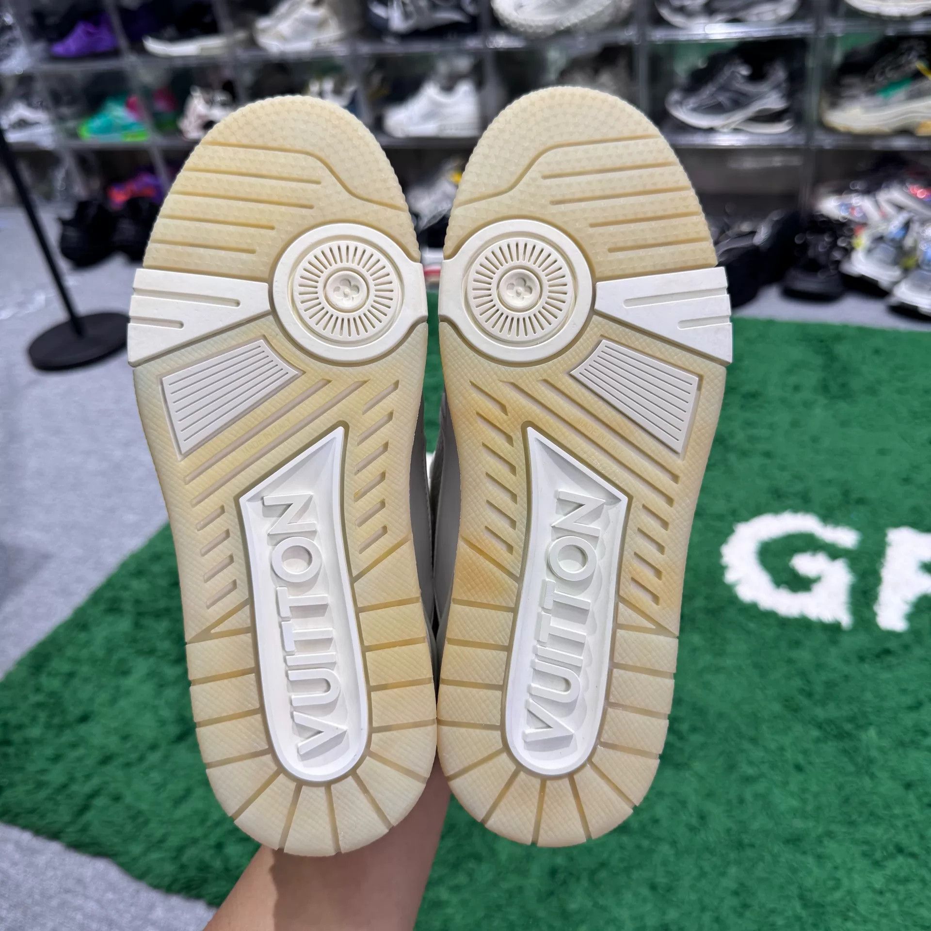 Louis Vuitton Louis Vuitton Training White Lowtop Sneakers us_7-5 Women Size US 7.5 / IT 37.5 - 9 Thumbnail