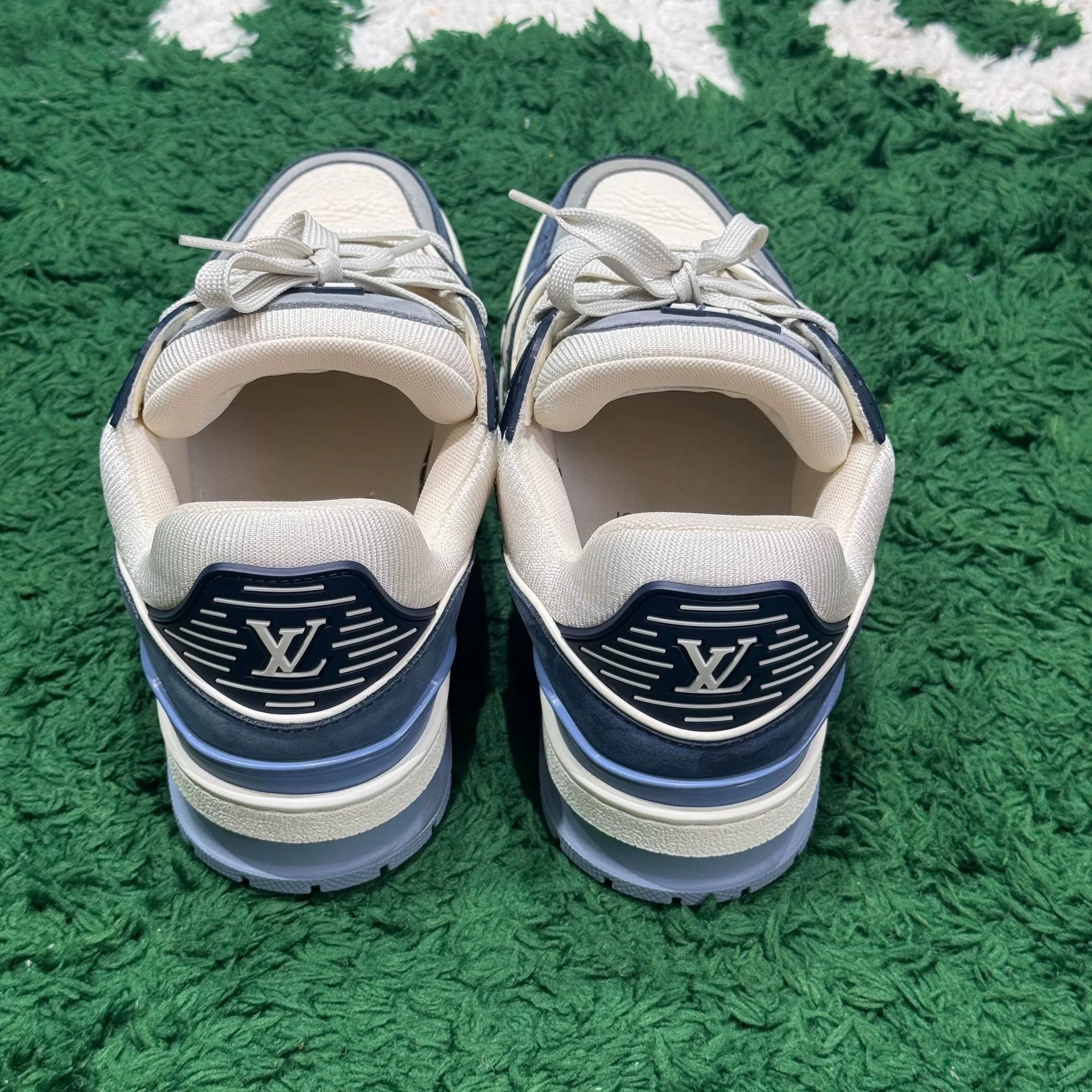 Louis Vuitton Louis Vuitton Training Blue Lowtop Sneakers 5 Men Size US 5 / EU 37 - 7 Thumbnail