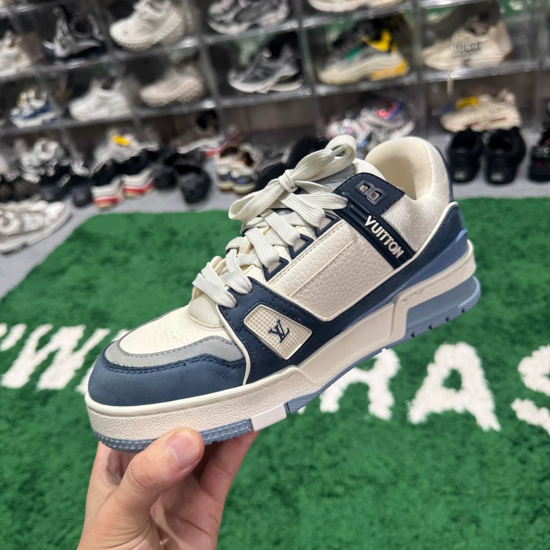 Louis Vuitton Louis Vuitton Training Blue Lowtop Sneakers 5 Men Size US 5 / EU 37 - 3 Thumbnail