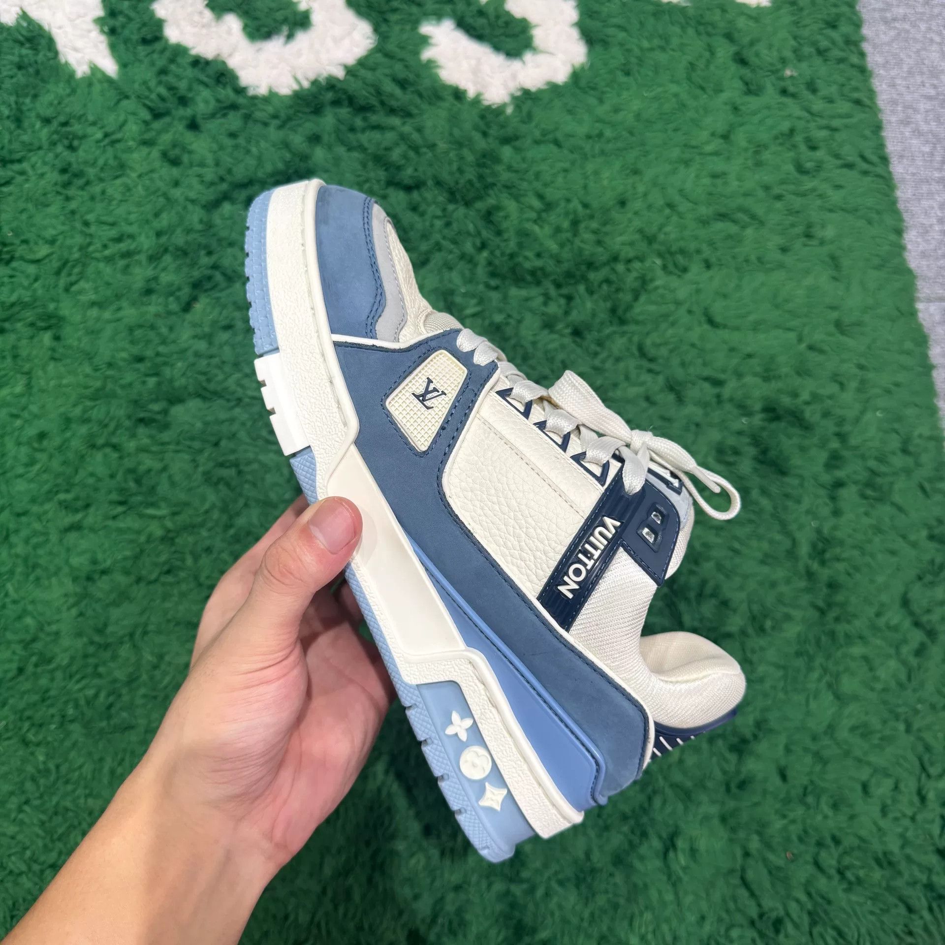 Louis Vuitton Louis Vuitton Training Blue Lowtop Sneakers 5 Men Size US 5 / EU 37 - 4 Thumbnail