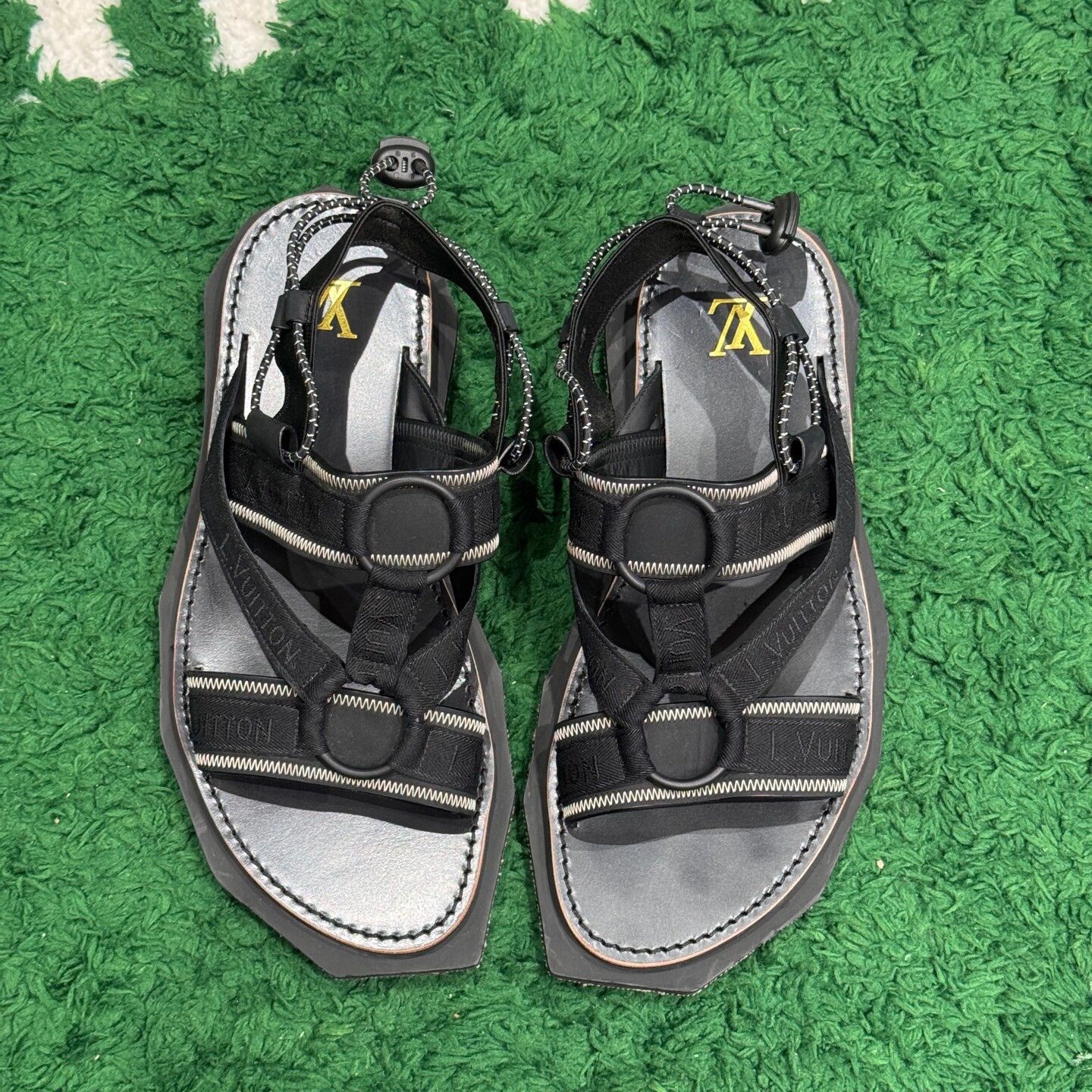 Louis Vuitton Louis Vuitton Black Sandals 9 Men Size US 9 / EU 42 - 3 Thumbnail