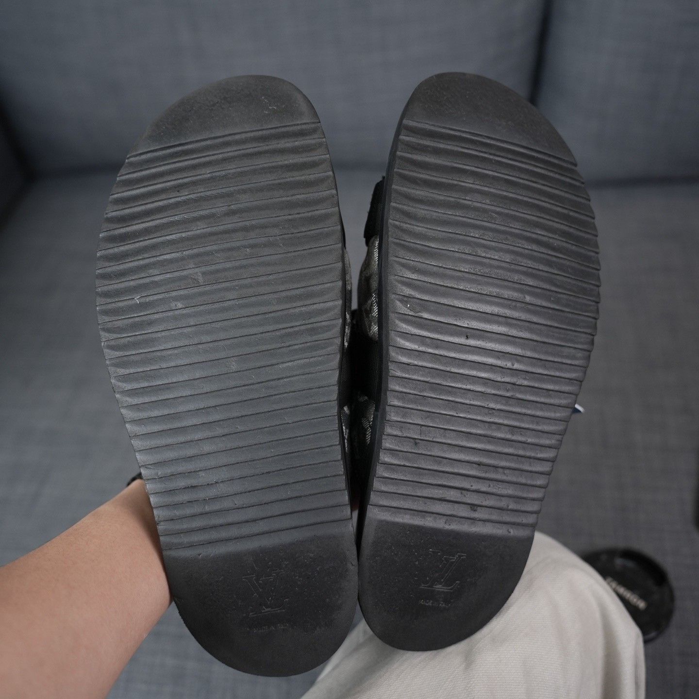 Louis Vuitton Louis Vuitton Retro Black Sandals 10 Men Size US 10 / EU 43 - 8 Thumbnail