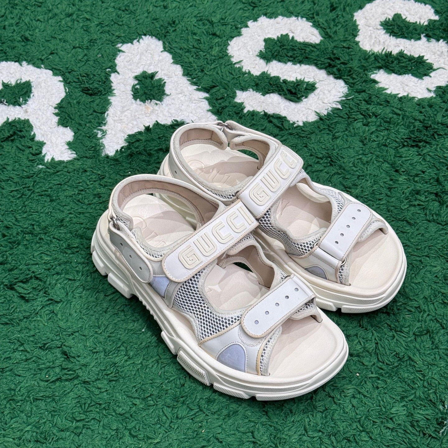 Gucci Gucci White Sandals 10 Men Size US 10 / EU 43 - 2 Thumbnail