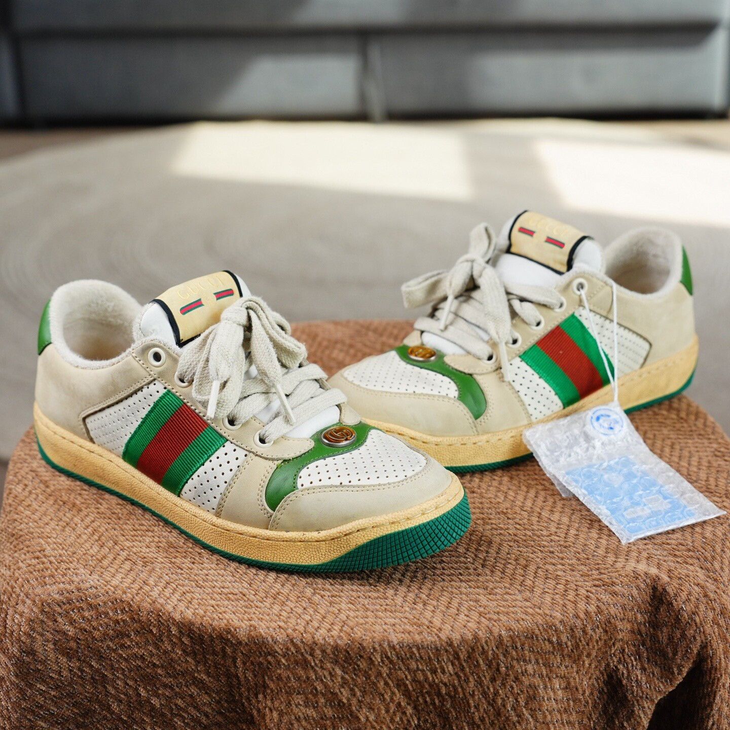 Gucci Gucci Distressed Green Lowtop Sneakers us_7 Women Size US 7 / IT 37 - 3 Thumbnail
