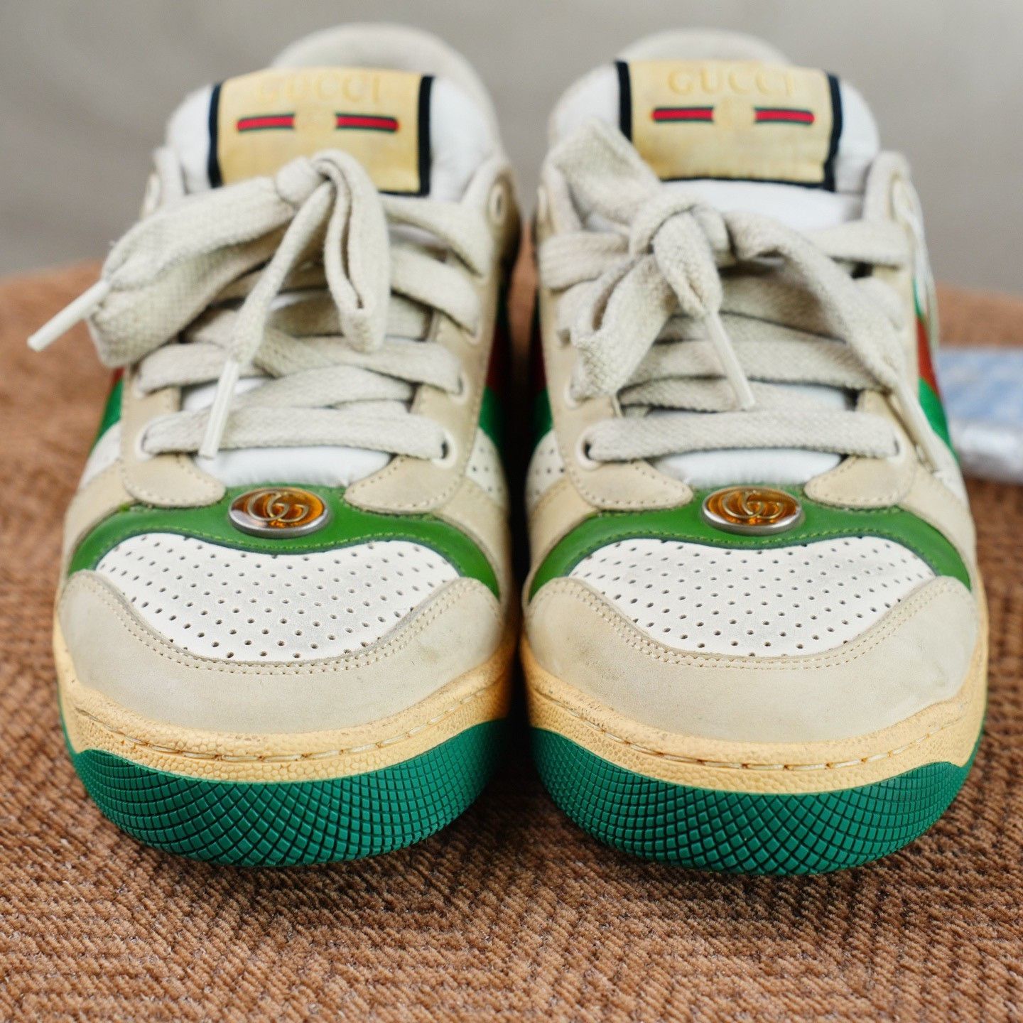 Gucci Gucci Distressed Green Lowtop Sneakers us_7 Women Size US 7 / IT 37 - 6 Thumbnail