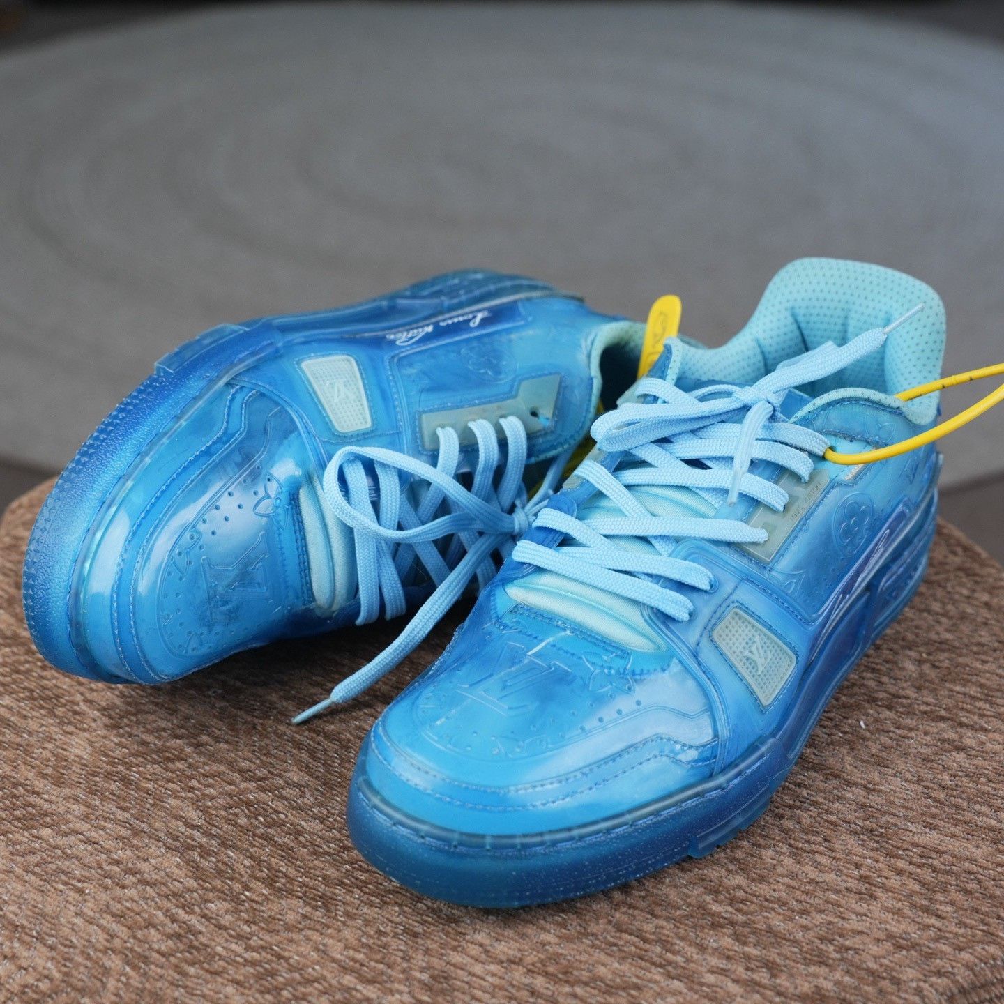 Louis Vuitton Louis Vuitton Training Blue Lowtop Sneakers 8 Men Size US 8 / EU 41 - 2 Thumbnail