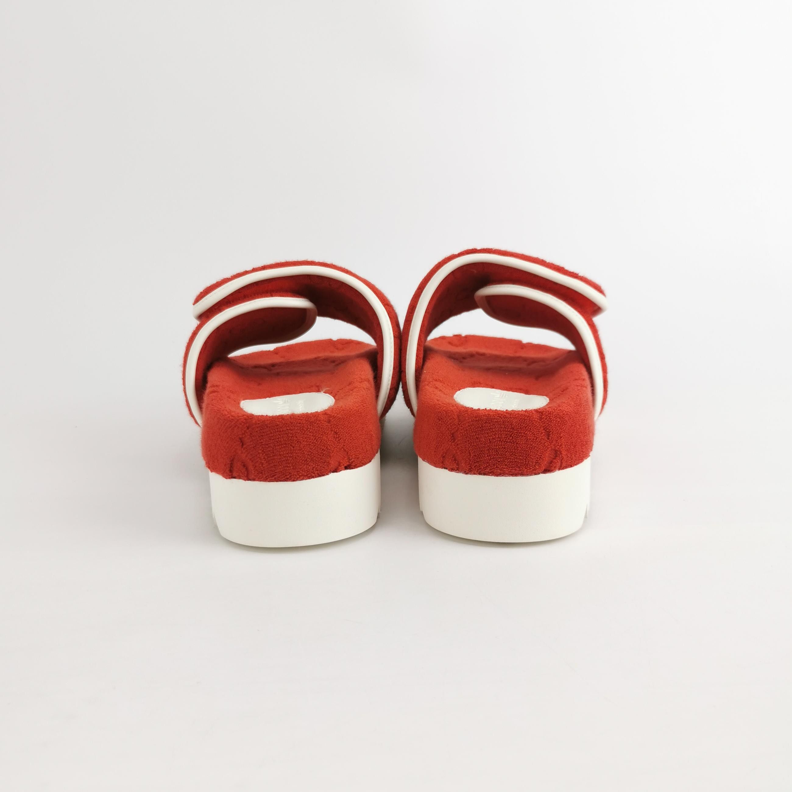 Gucci Gucci x Adidas Monogram Terry Slides 41 Size US 8 / EU 41 - 5 Thumbnail