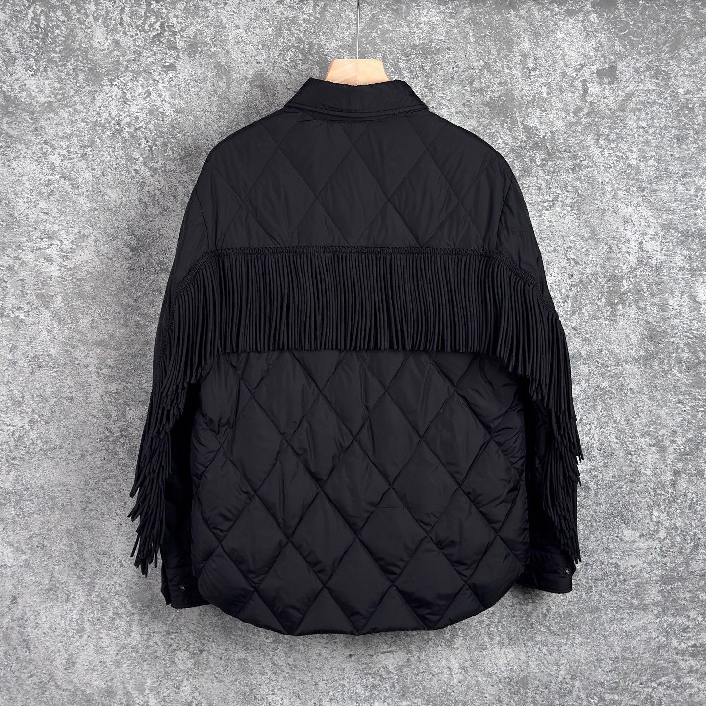 Moncler Moncler Down Black Heavy Coat m Men Size US M / EU 48-50 / 2 - 2 Thumbnail