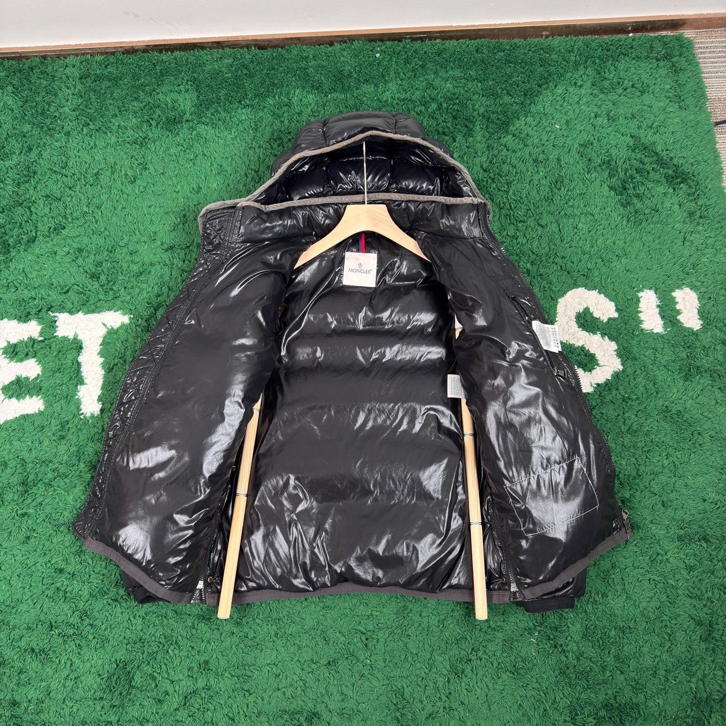 Moncler Moncler Down Gray Heavy Coat l Men Size US L / EU 52-54 / 3 - 5 Thumbnail