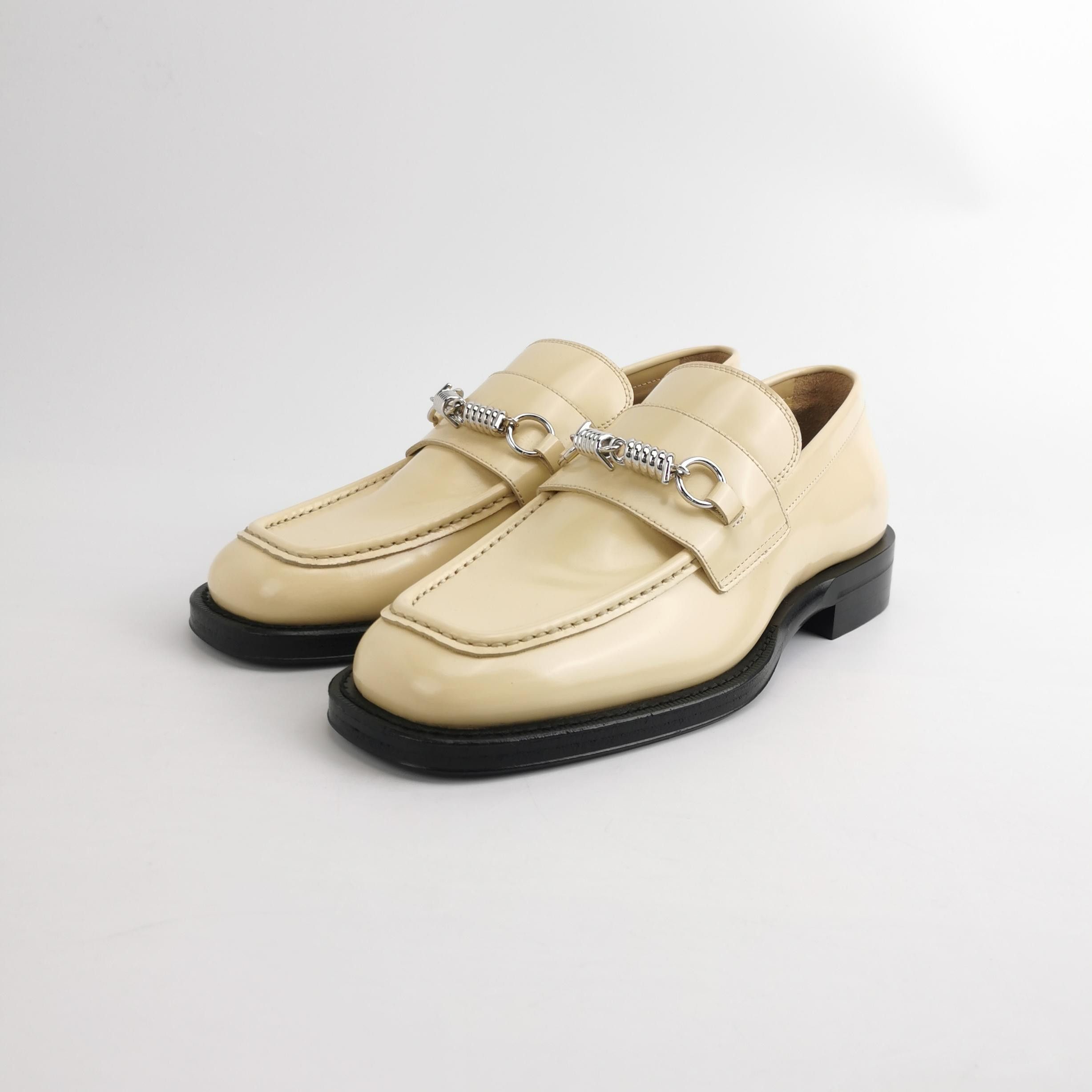Burberry Burberry Barbed Buckle Leather Loafers 42 Size US 9 / EU 42 - 3 Thumbnail