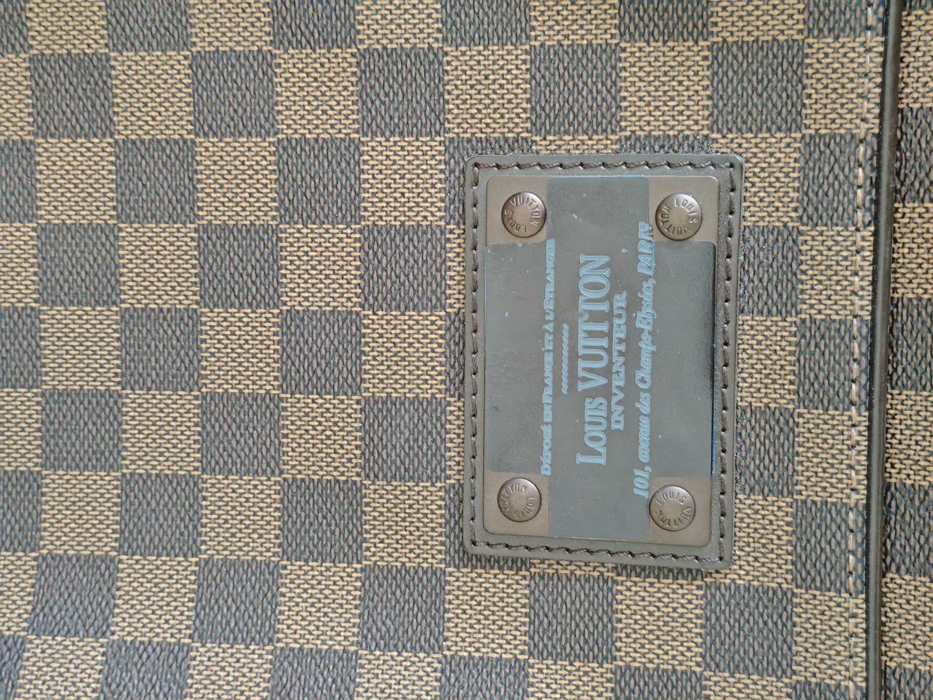Louis Vuitton Louis Vuitton Checkered Gold Bag one size Men Size ONE SIZE - 2 Thumbnail