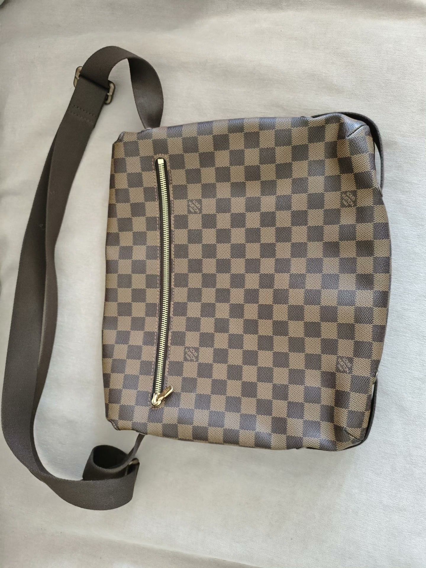 Louis Vuitton Louis Vuitton Checkered Gold Bag one size Men Size ONE SIZE - 3 Thumbnail