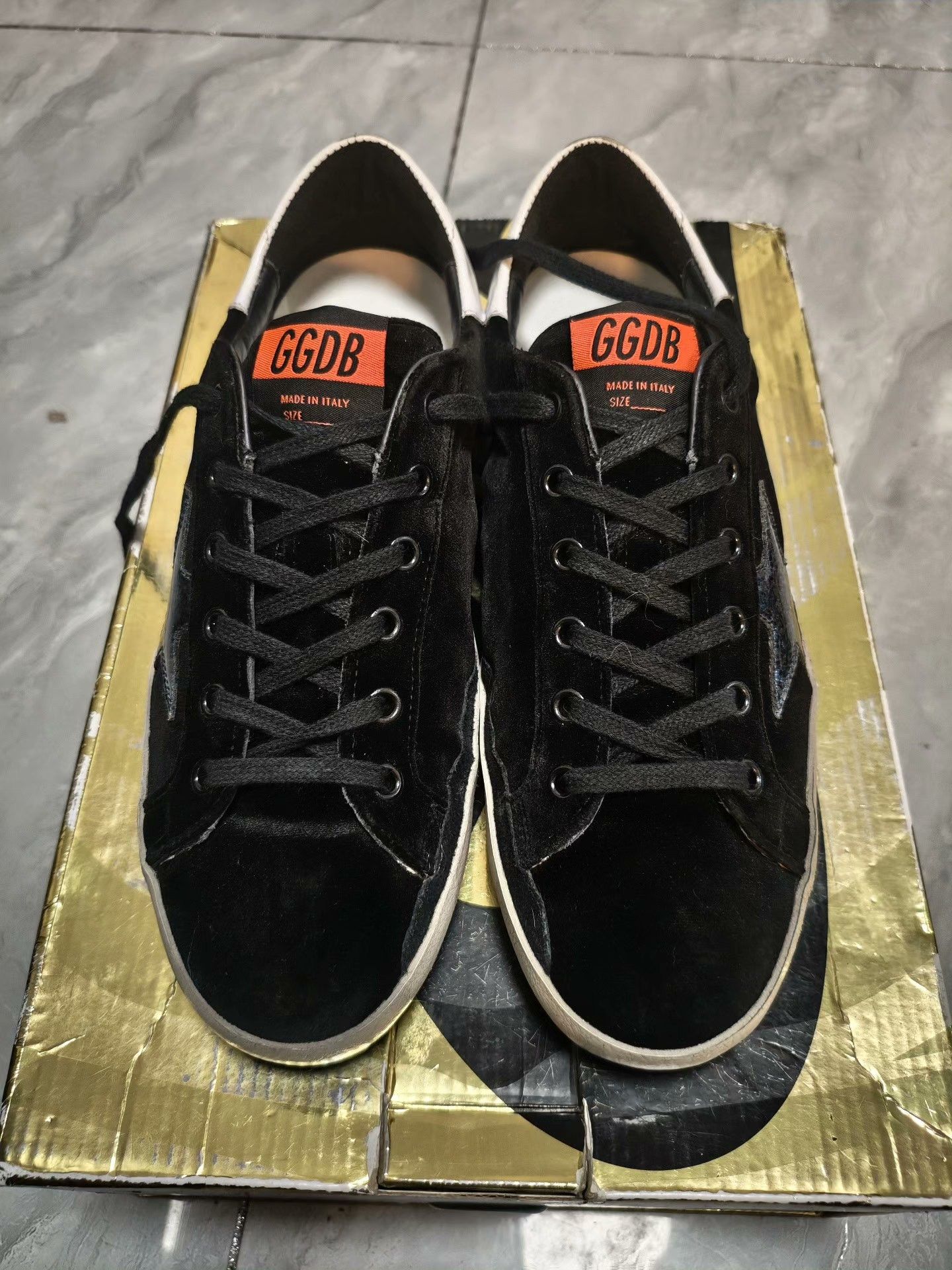 Golden Goose Golden Goose Yellow Lowtop Sneakers us_8 Women Size US 8 / IT 38 - 2 Thumbnail