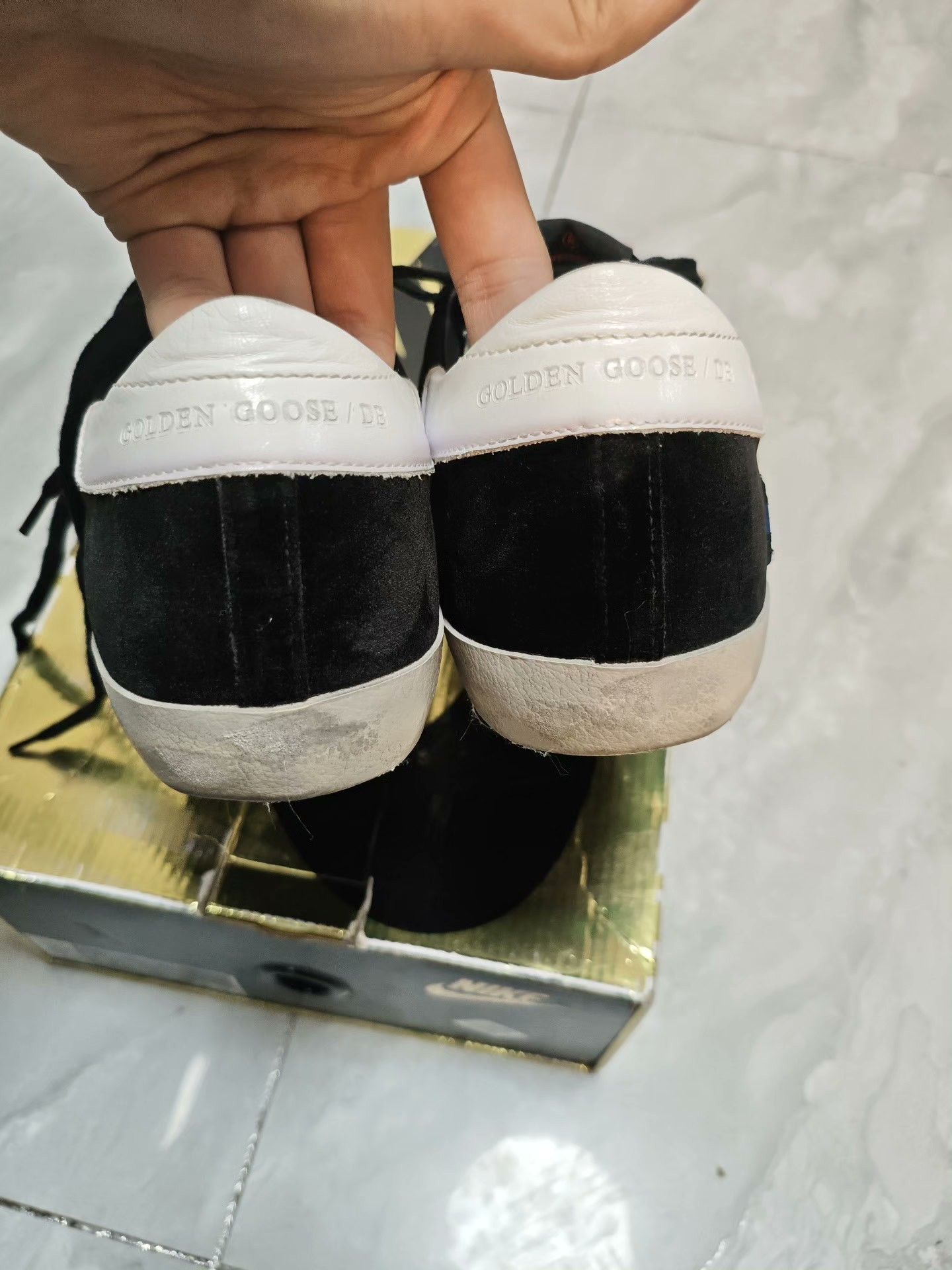 Golden Goose Golden Goose Yellow Lowtop Sneakers us_8 Women Size US 8 / IT 38 - 6 Thumbnail