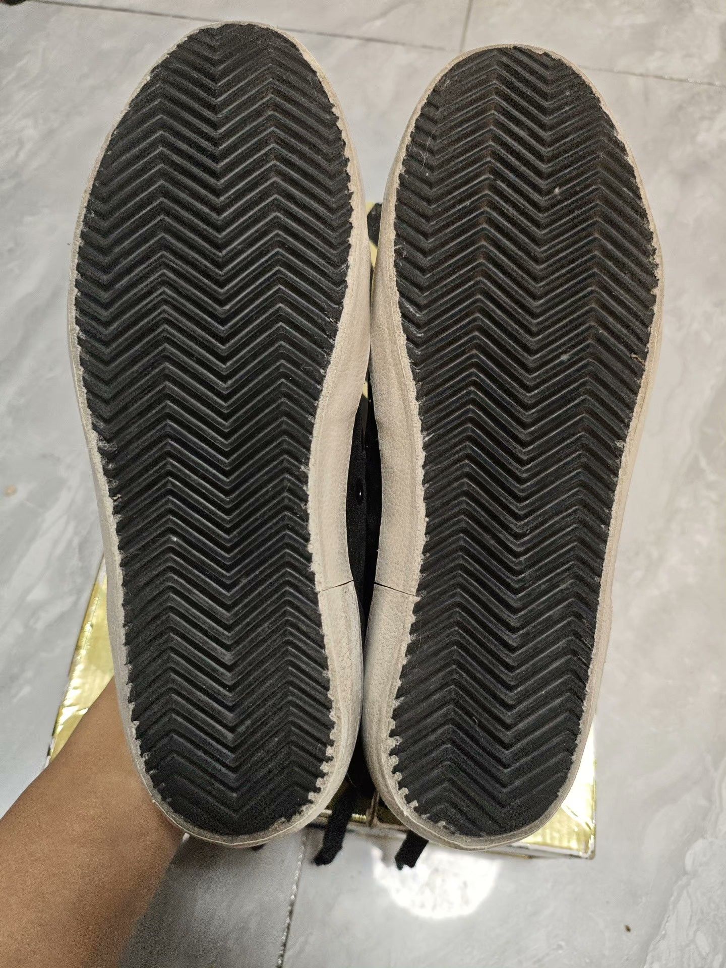 Golden Goose Golden Goose Yellow Lowtop Sneakers us_8 Women Size US 8 / IT 38 - 5 Thumbnail