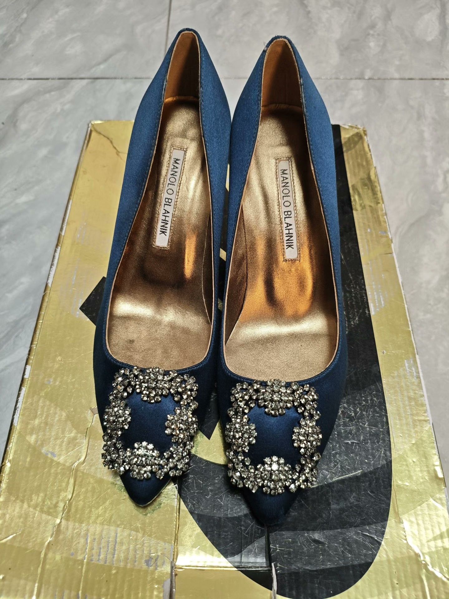 Manolo Blahnik Manolo Blahnik Blue Lowtop Sneakers us_6-5 Women Size US 6.5 / IT 36.5 - 2 Thumbnail