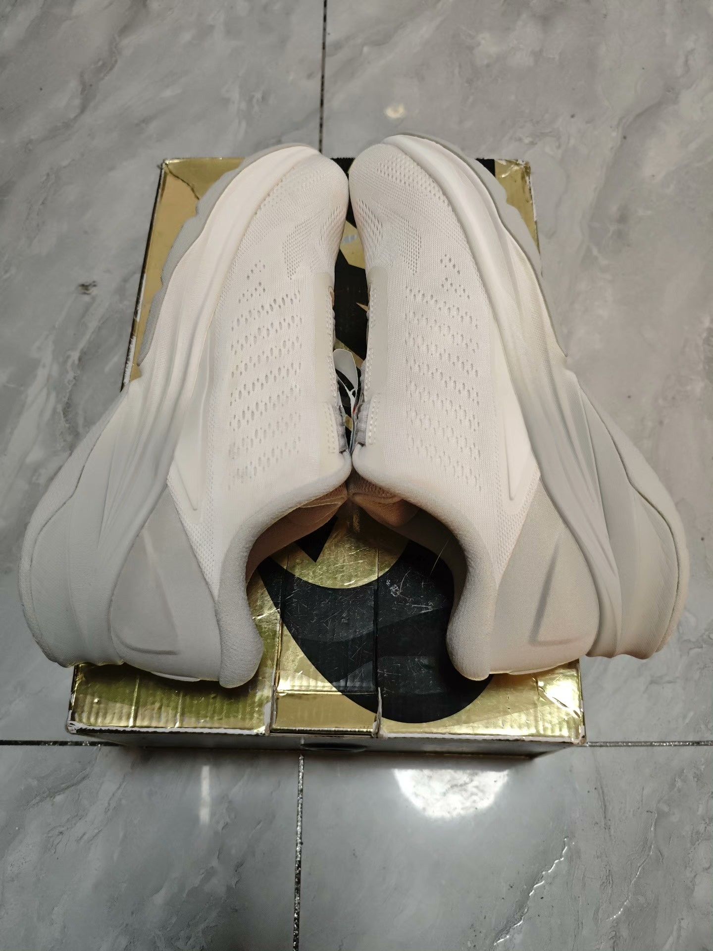 Descente Descente White Lowtop Sneakers 6 Men Size US 6 / EU 39 - 4 Thumbnail