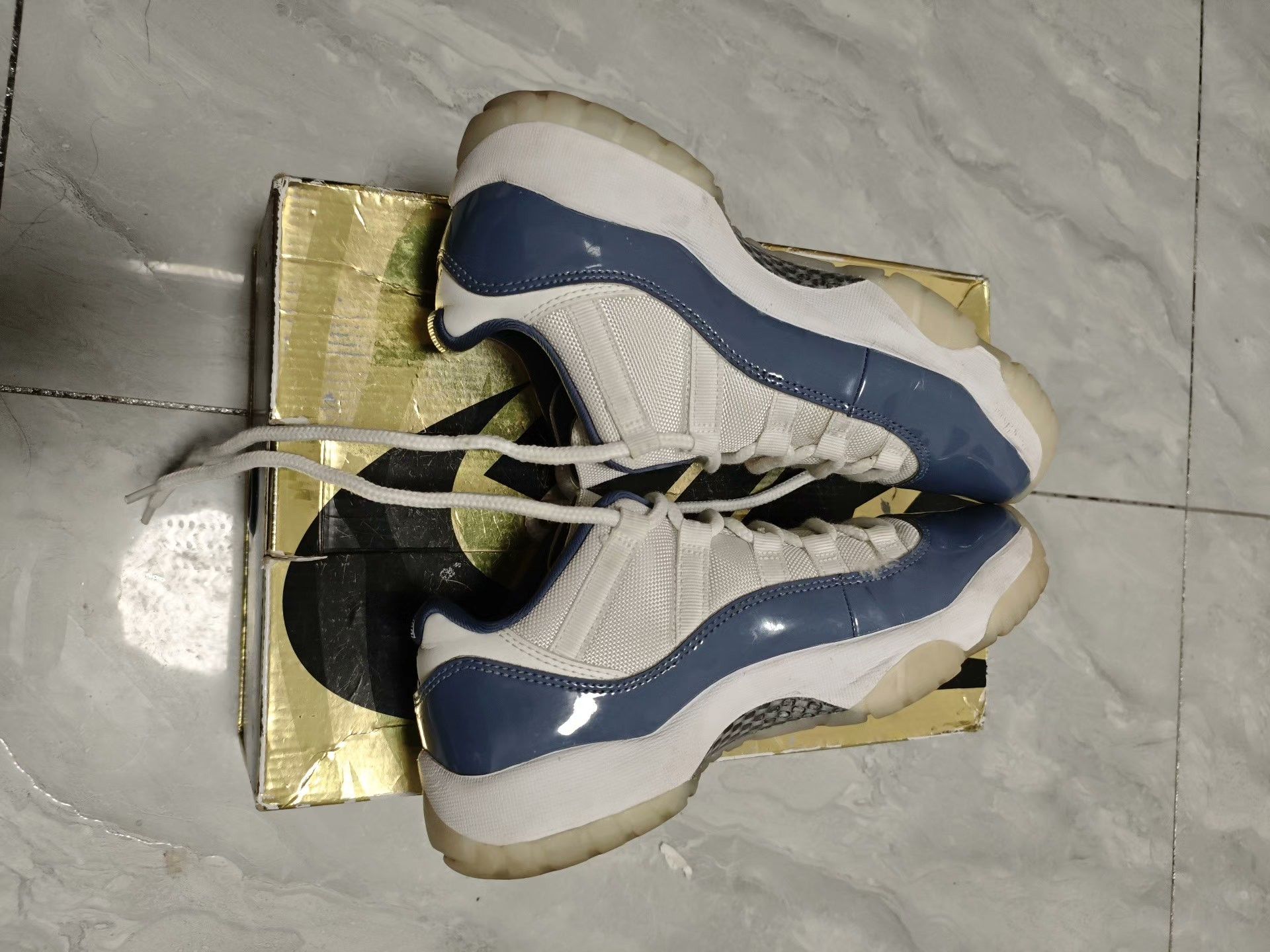Jordan Brand Jordan Brand Blue Lowtop Sneakers 7 Men Size US 7 / EU 40 - 4 Thumbnail