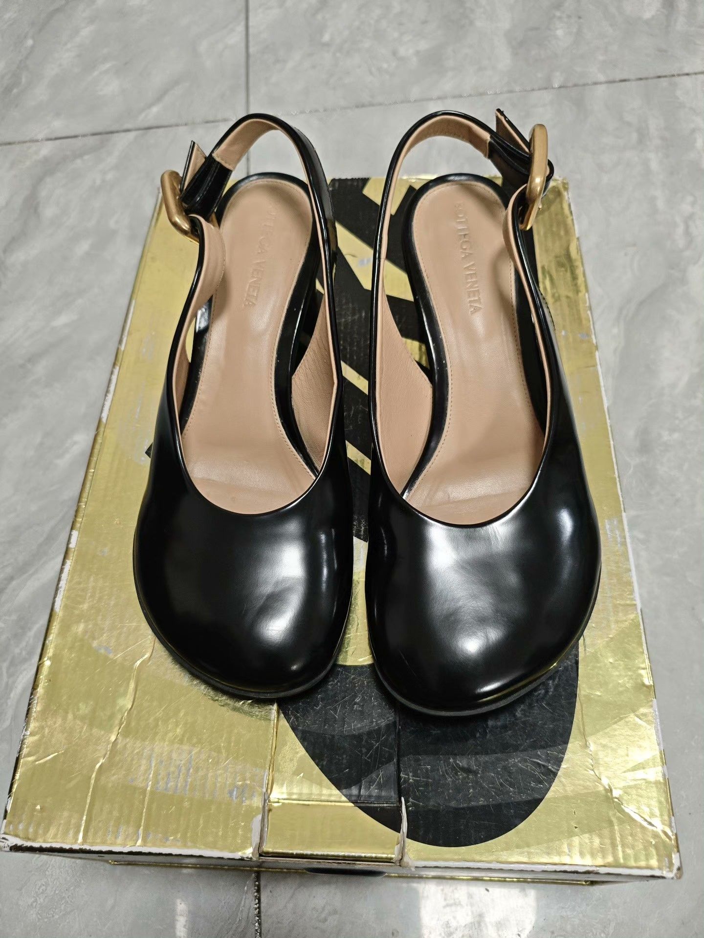 Bottega Veneta Bottega Veneta Leather Black Lowtop Sneakers us_7 Women Size US 7 / IT 37 - 2 Thumbnail