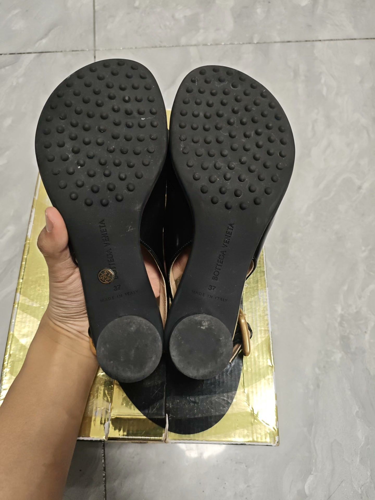 Bottega Veneta Bottega Veneta Leather Black Lowtop Sneakers us_7 Women Size US 7 / IT 37 - 5 Thumbnail