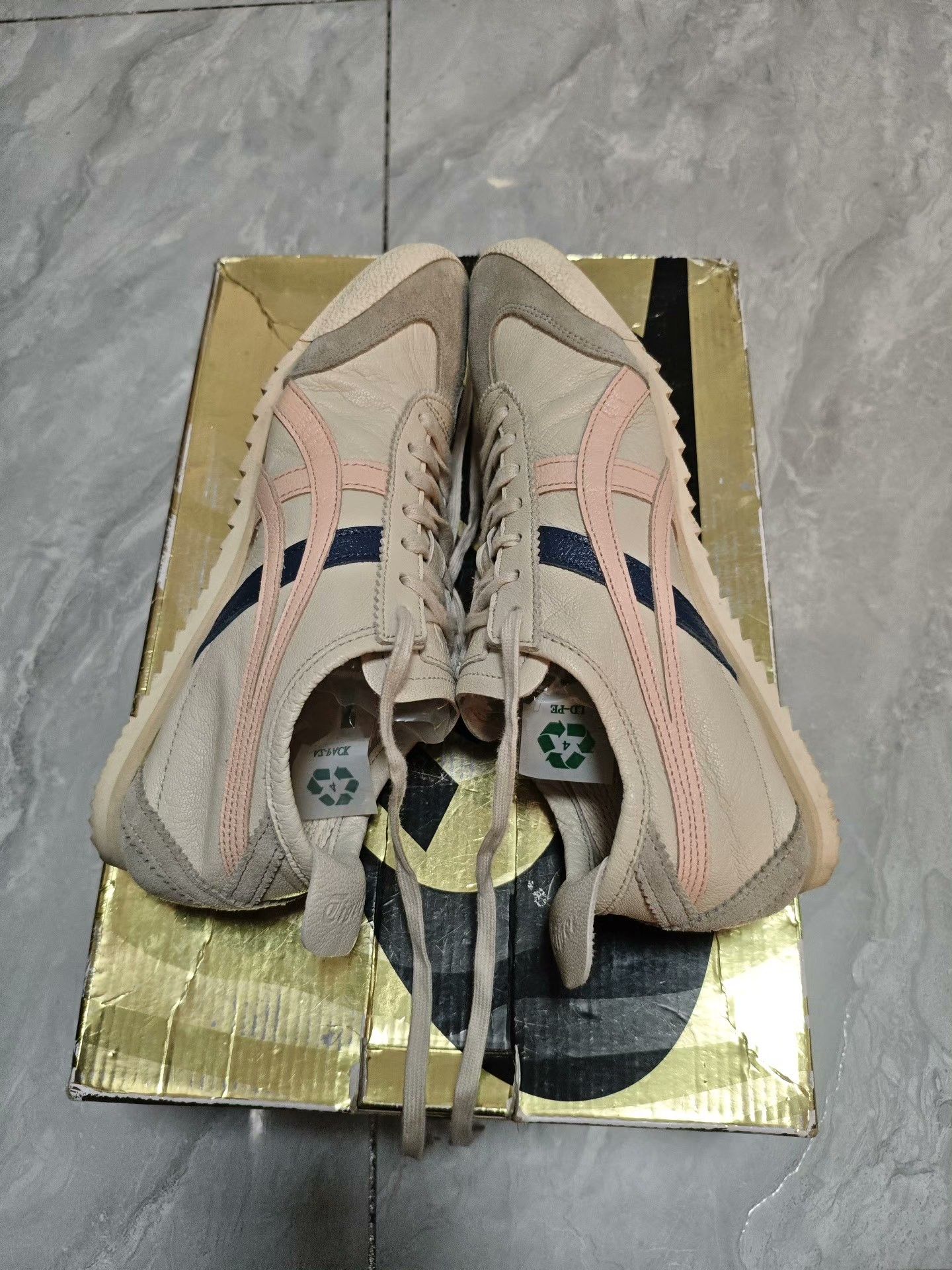 Onitsuka Tiger Onitsuka Tiger Tiger Purple Lowtop Sneakers us_7 Women Size US 7 / IT 37 - 4 Thumbnail