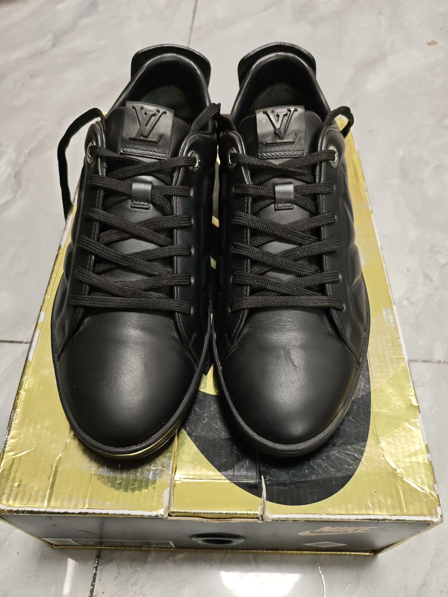 Louis Vuitton Louis Vuitton Retro Black Lowtop Sneakers 7.5 Men Size US 7.5 / EU 40-41 - 2 Thumbnail