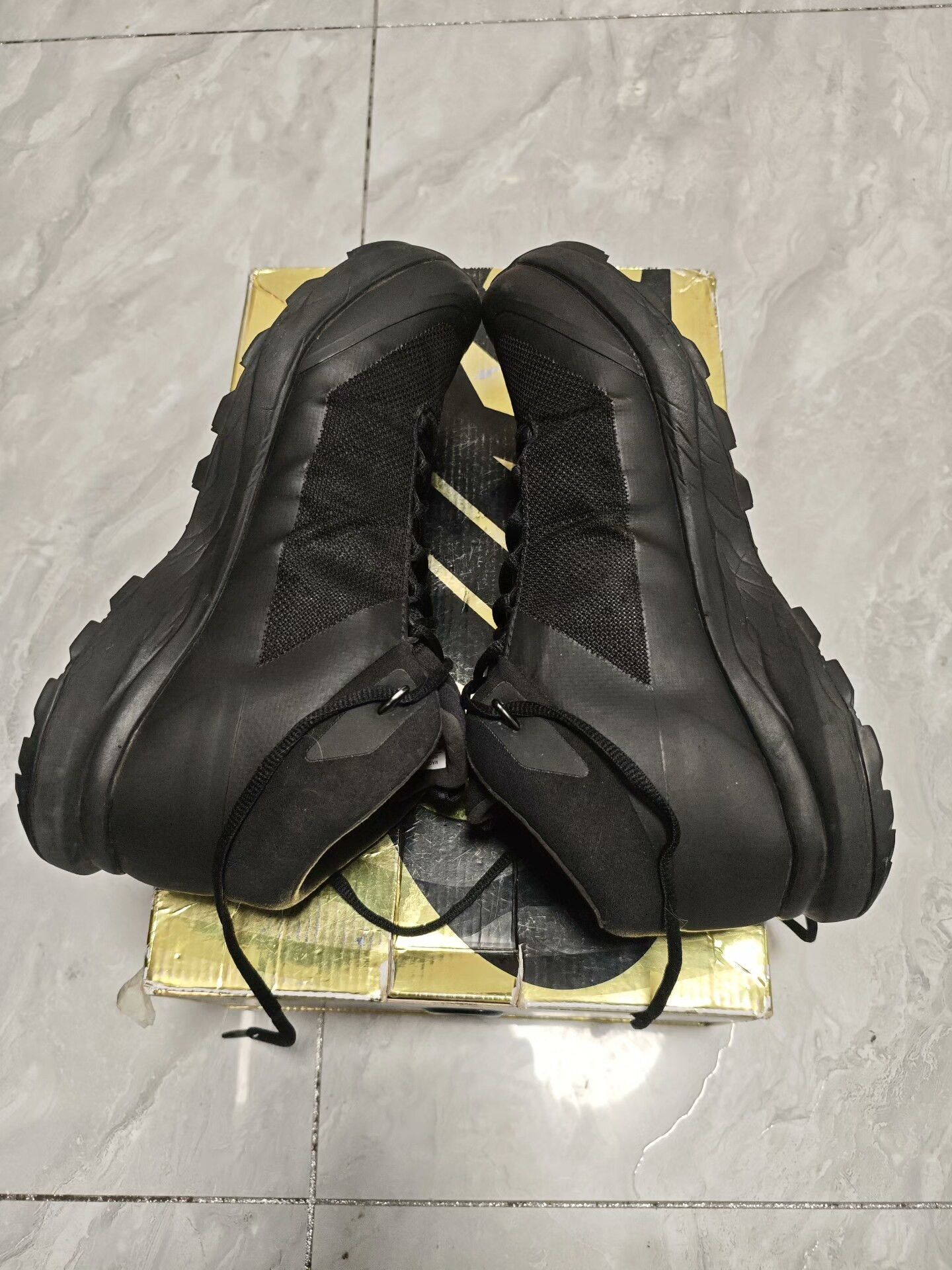 Arc'teryx Arc'teryx Polyester Lowtop Sneakers 7.5 Men Size US 7.5 / EU 40-41 - 4 Thumbnail
