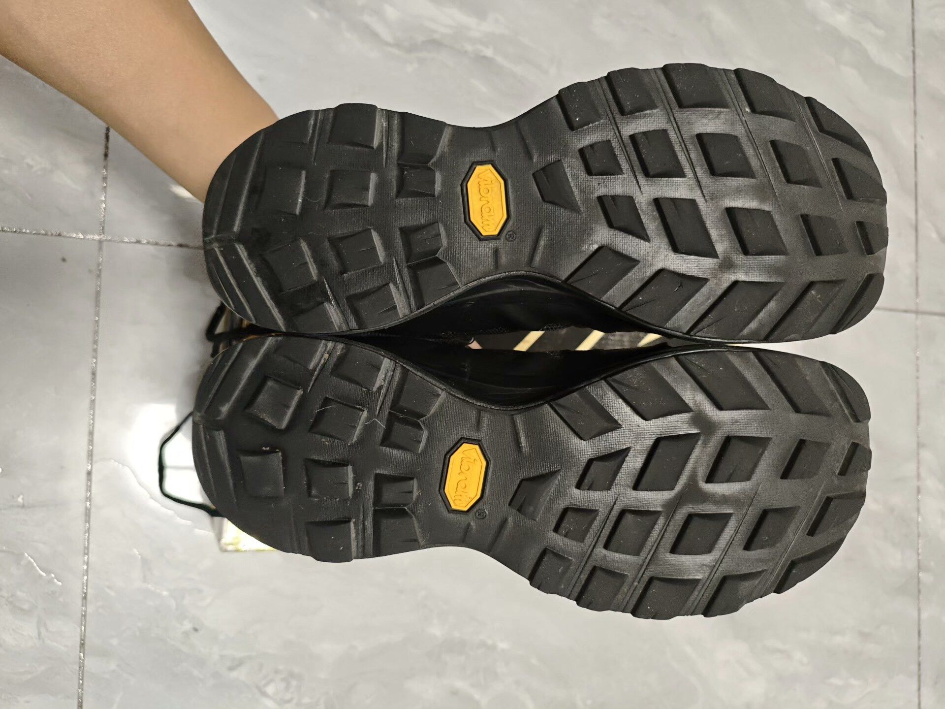 Arc'teryx Arc'teryx Polyester Lowtop Sneakers 7.5 Men Size US 7.5 / EU 40-41 - 5 Thumbnail