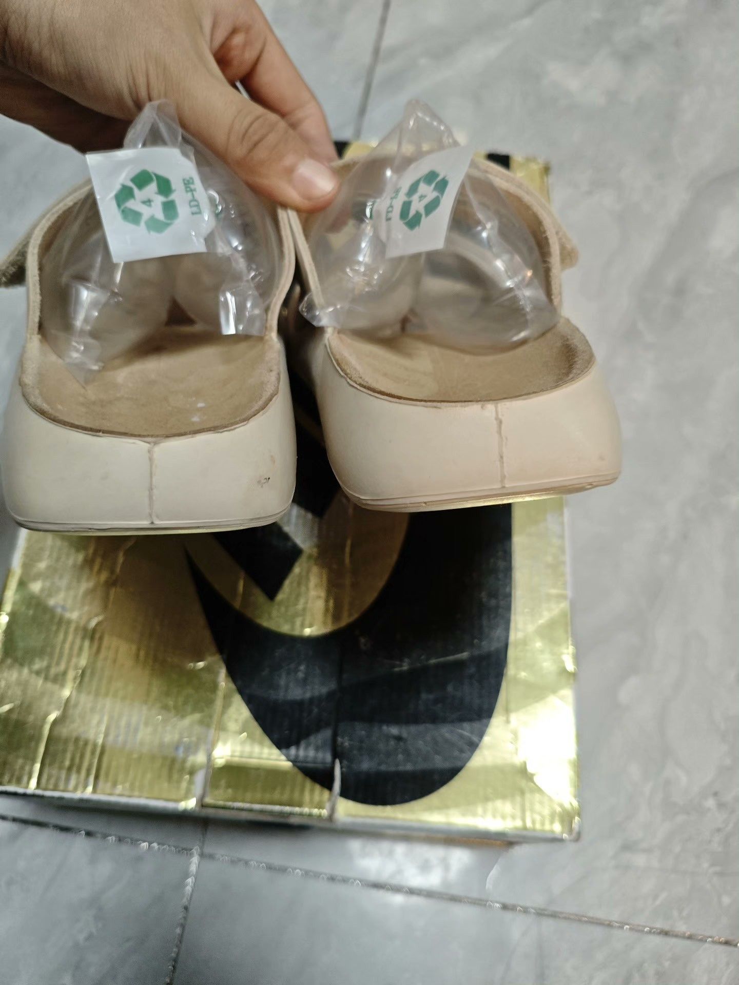 Ecco ECCO Casual Gold Sandals us_8 Women Size US 8 / IT 38 - 6 Thumbnail