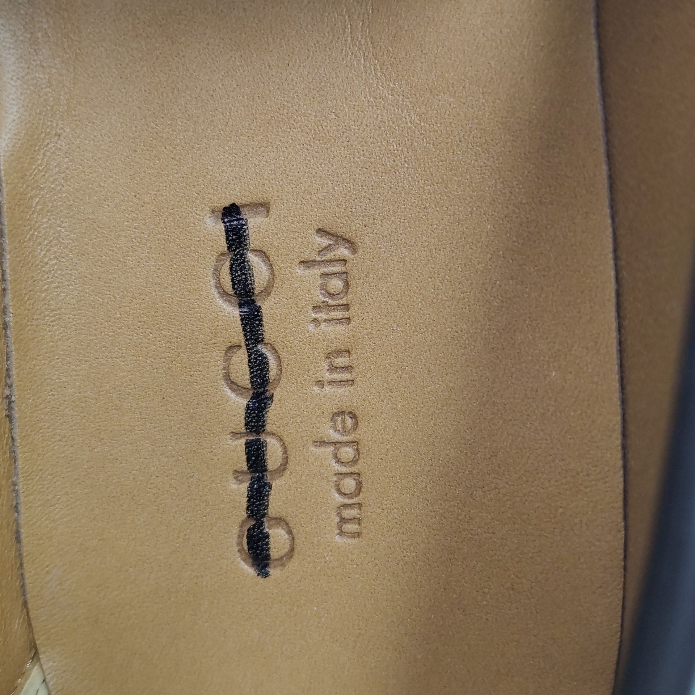 Gucci Gucci Double G Buckle Leather Loafers 7 Size US 8 / EU 41 - 11 Thumbnail