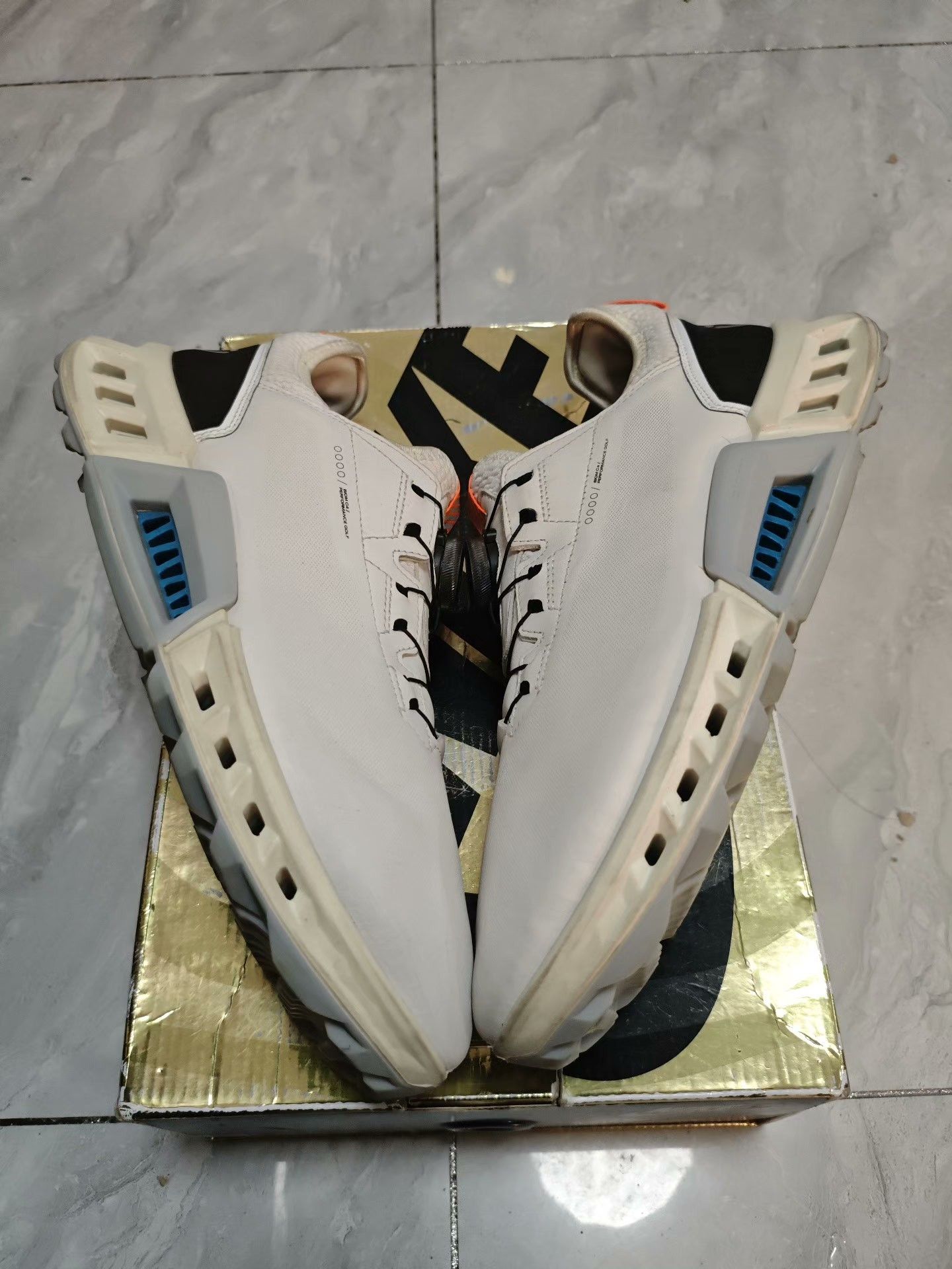 Ecco ECCO Golf White Lowtop Sneakers 11 Men Size US 11 / EU 44 - 3 Thumbnail