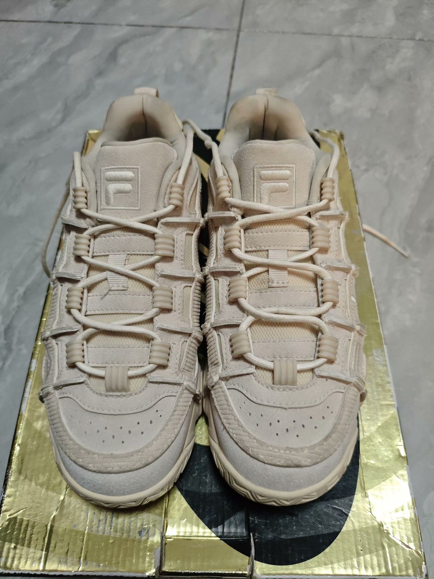 Fila Fila Beige Lowtop Sneakers 5 Men Size US 5 / EU 37 - 2 Thumbnail