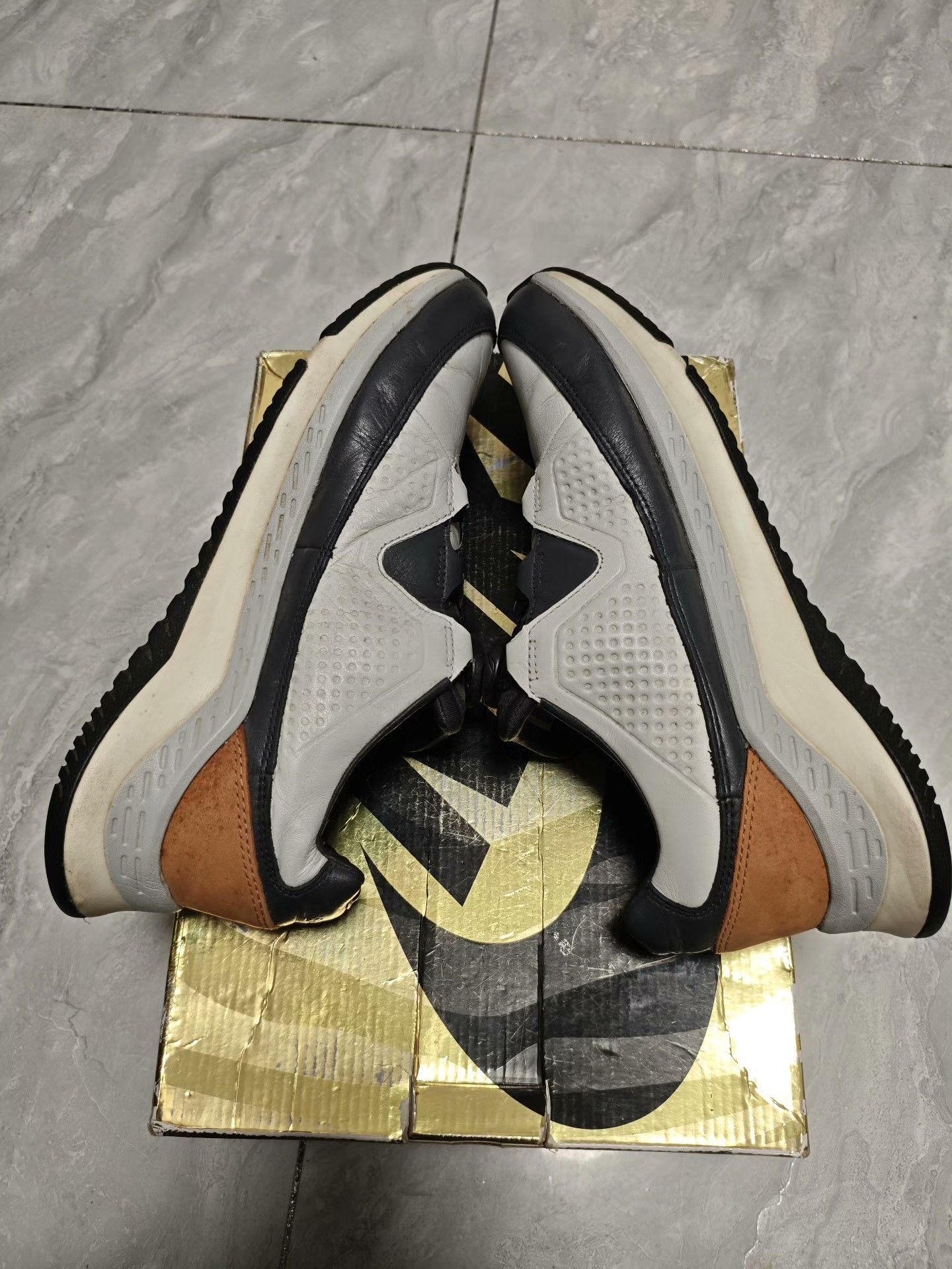 Descente Descente Breathable Gray Lowtop Sneakers 9 Men Size US 9 / EU 42 - 4 Thumbnail