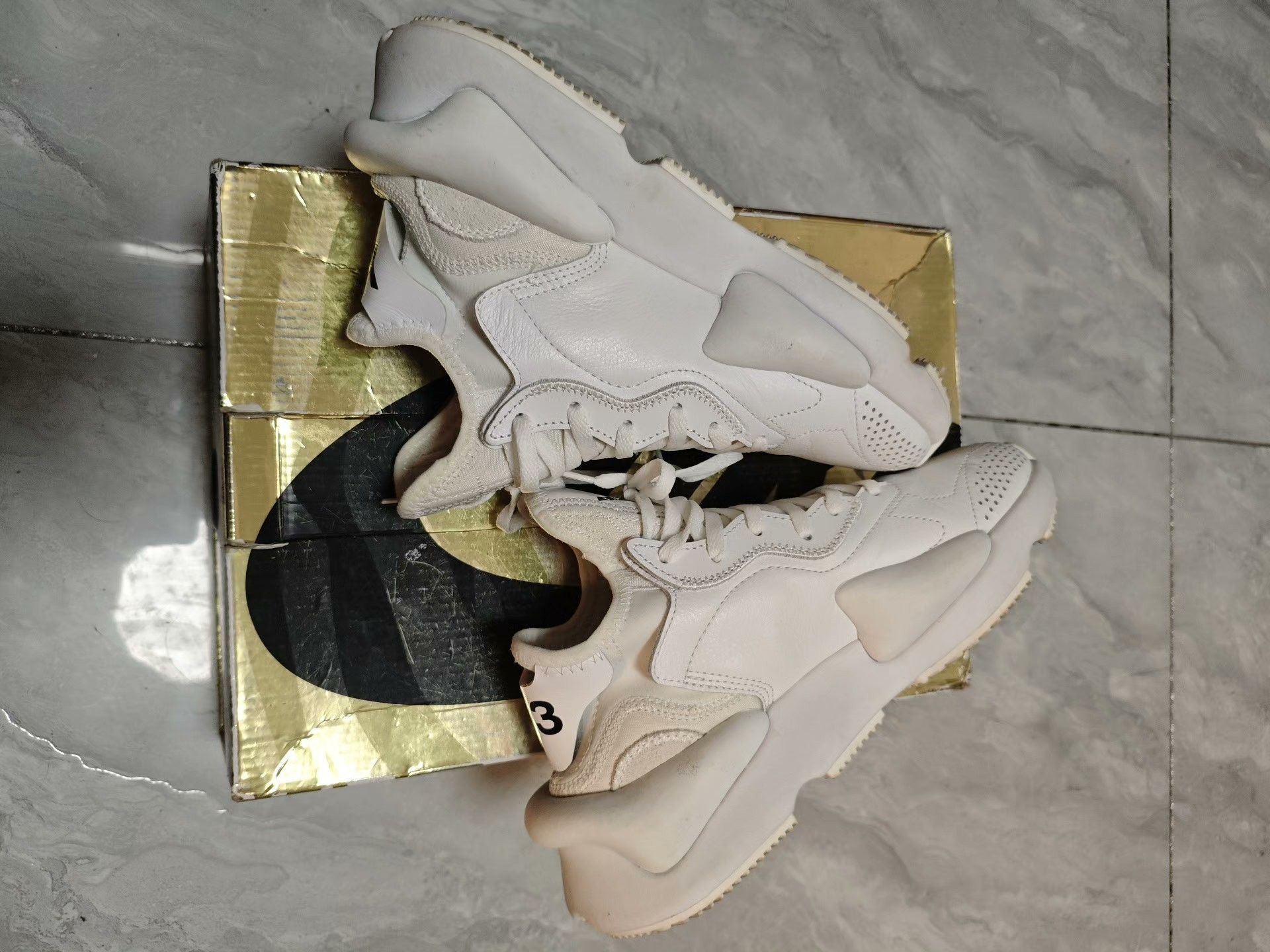 Y-3 Y-3 Casual White Lowtop Sneakers 10 Men Size US 10 / EU 43 - 4 Thumbnail