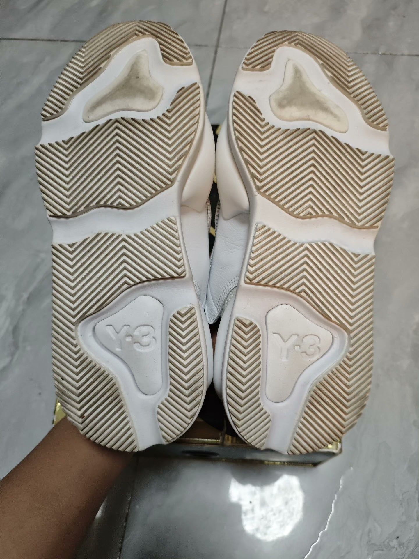 Y-3 Y-3 Casual White Lowtop Sneakers 10 Men Size US 10 / EU 43 - 5 Thumbnail