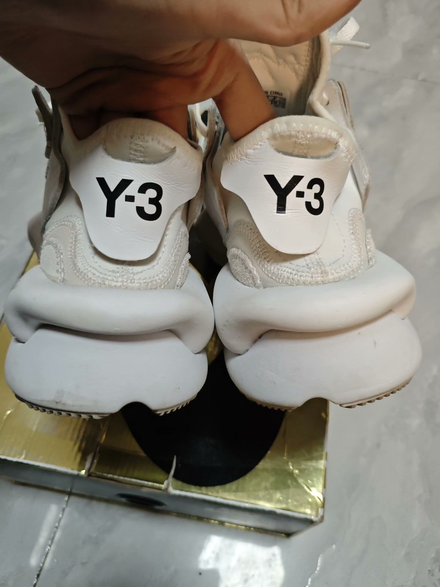 Y-3 Y-3 Casual White Lowtop Sneakers 10 Men Size US 10 / EU 43 - 6 Thumbnail