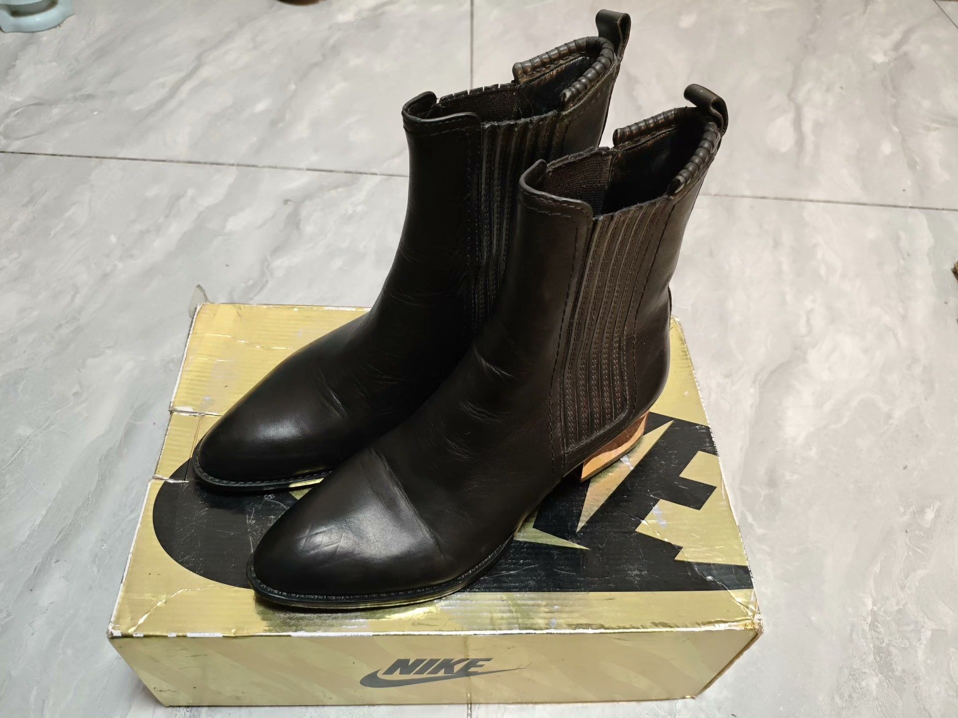 Alexander Wang Alexander Wang Metallic Gold Boots us_9 Women Size US 9 / IT 39 - 2 Thumbnail