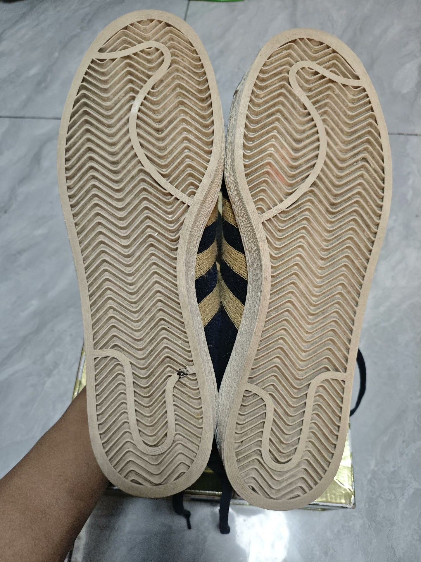 Adidas Adidas Blue Lowtop Sneakers 10 Men Size US 10 / EU 43 - 5 Thumbnail