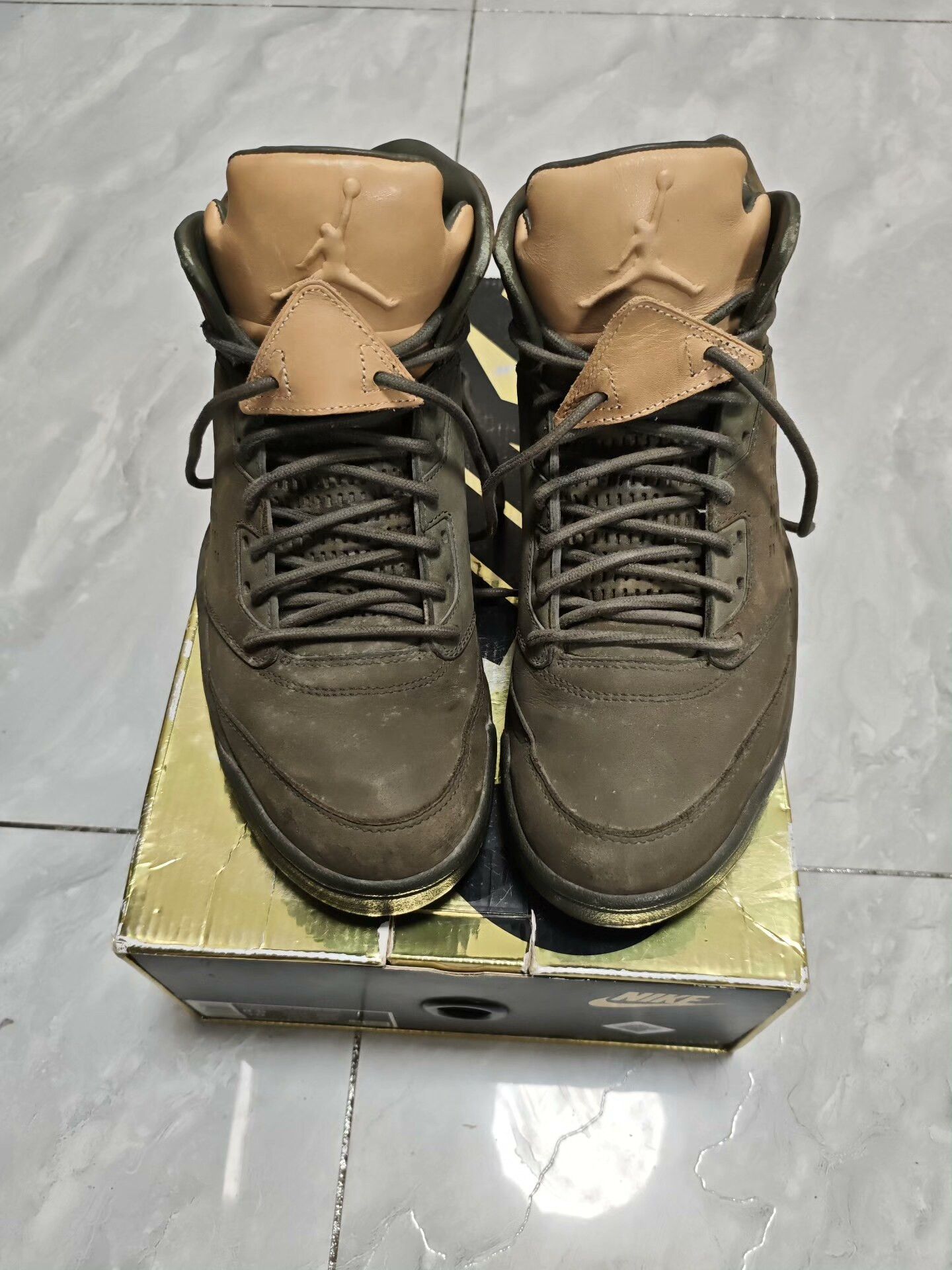Jordan Brand Jordan Brand AIR JORDAN Multi Lowtop Sneakers 9.5 Men Size US 9.5 / EU 42-43 - 2 Thumbnail